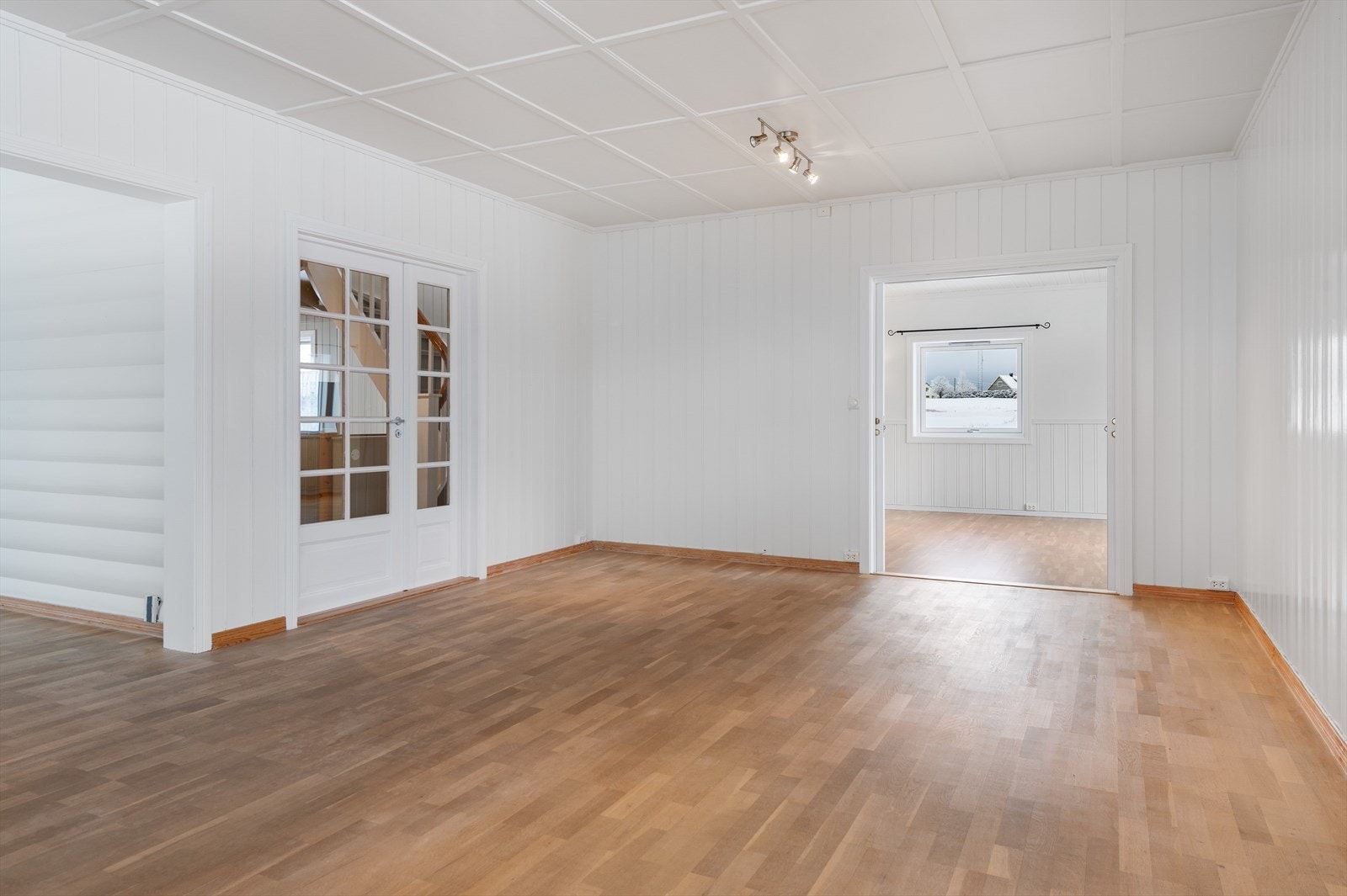 Fra stuen har man adkomst til gang. Galleribilde