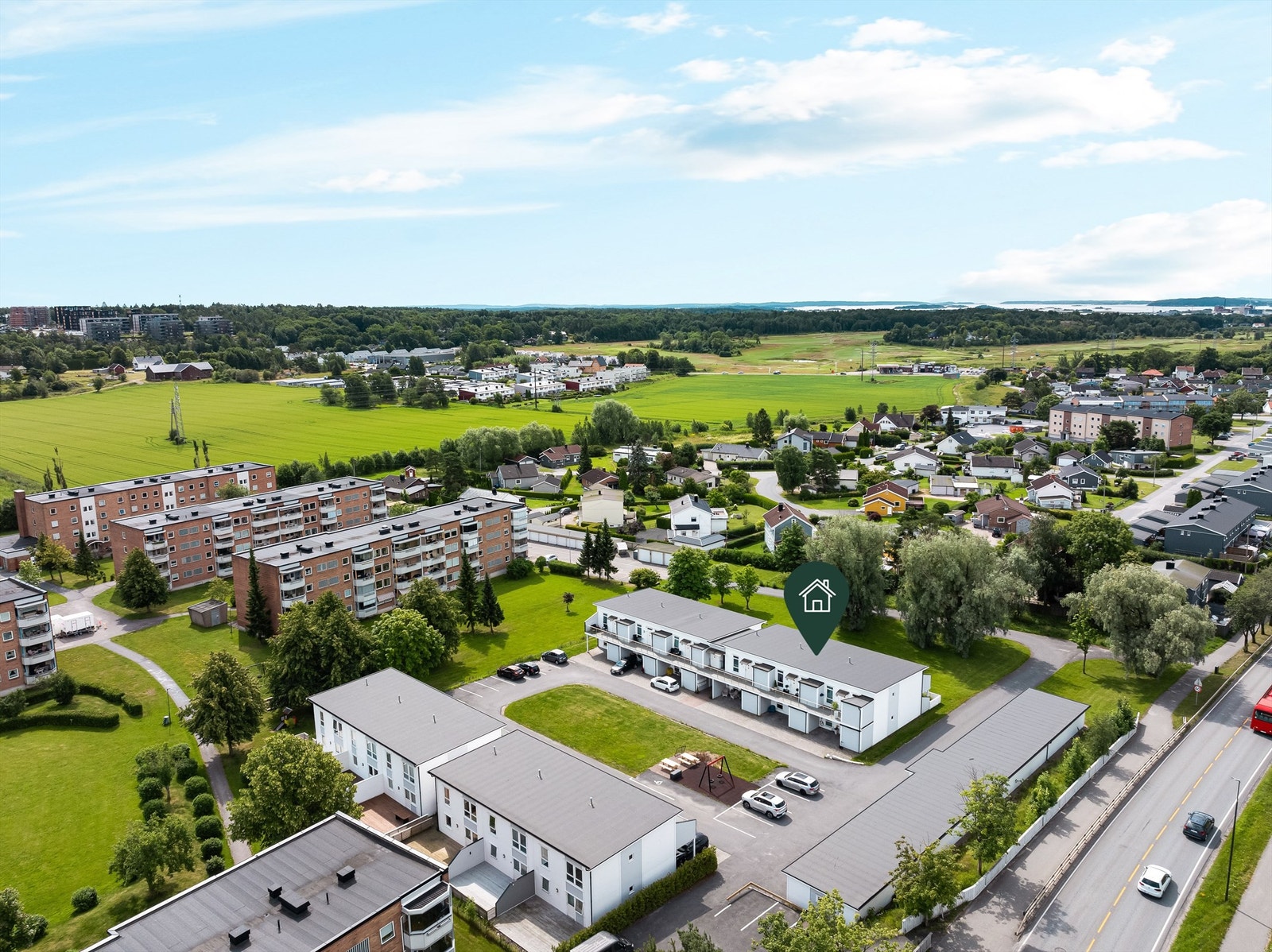 Sameiet har en fin beliggenhet med kort avstand til blant annet marka med lysløypenett. Galleribilde