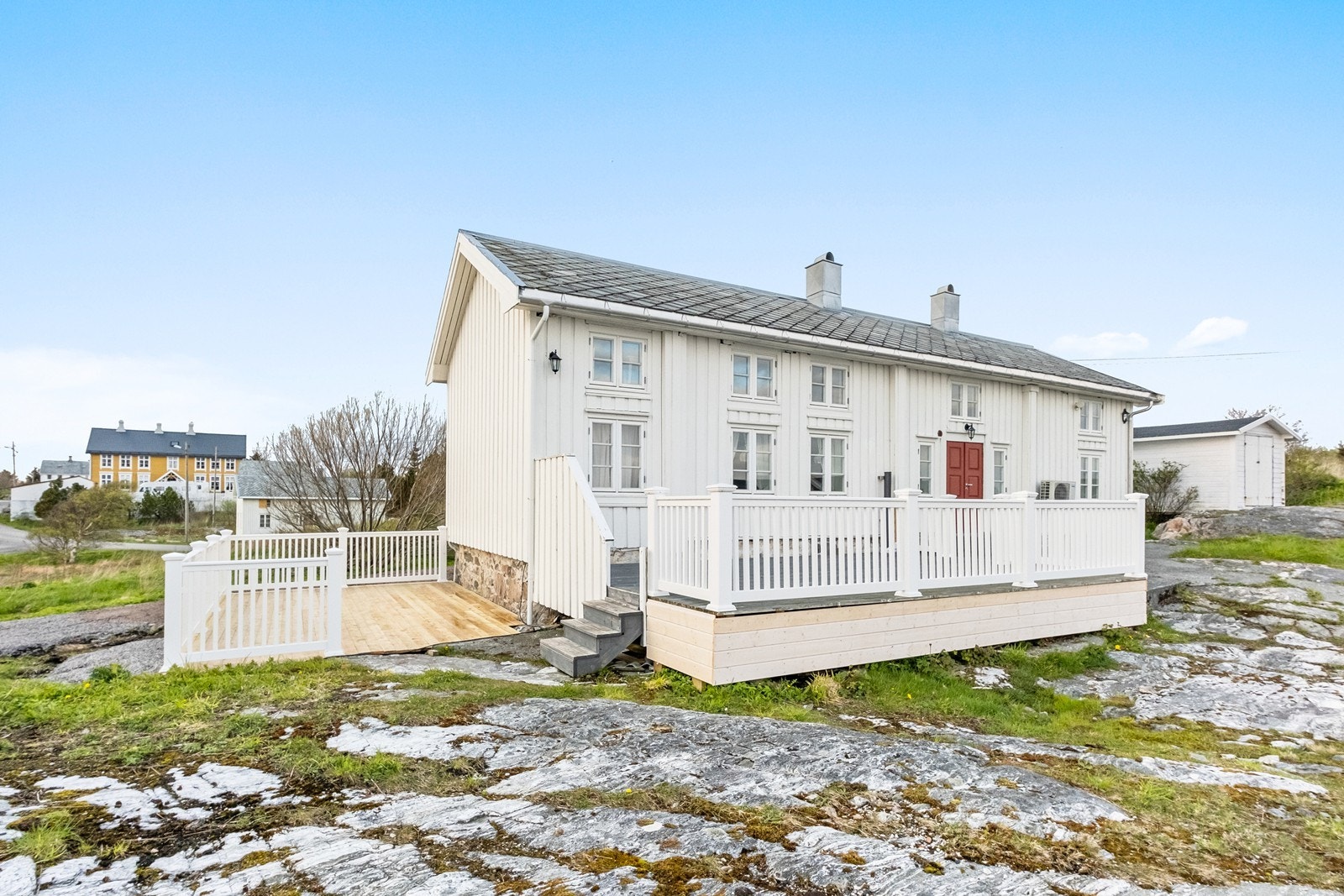 Terrasse mot vest og syd Galleribilde