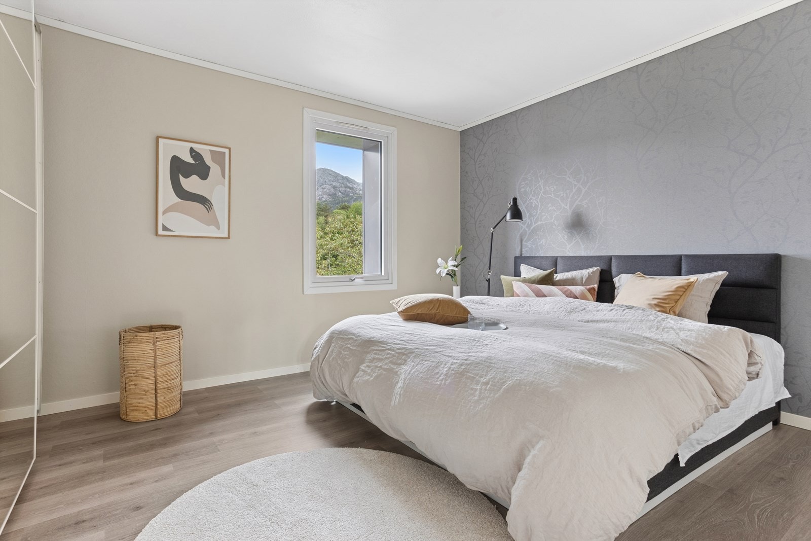 Pent soverom på hele 14 m². Galleribilde