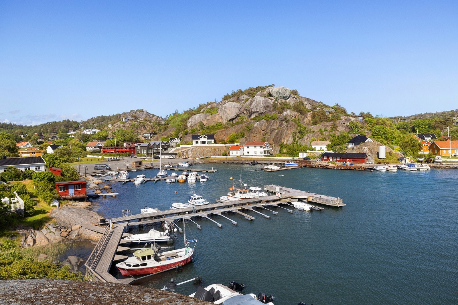 Med medlemskap i Ula Vel finnes det muligheter for leie av fast båtplass. Kontakt velforeningen for mer informasjon Galleribilde