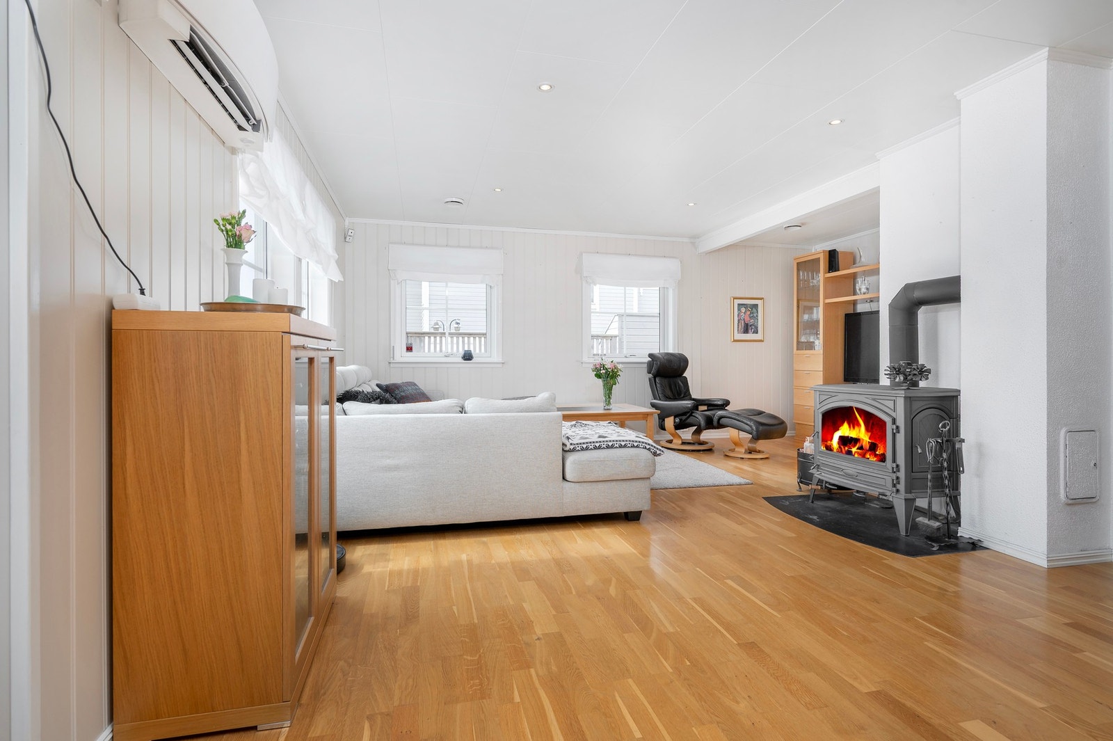 God plass til sofagruppe med plass til hele storfamilien. Galleribilde