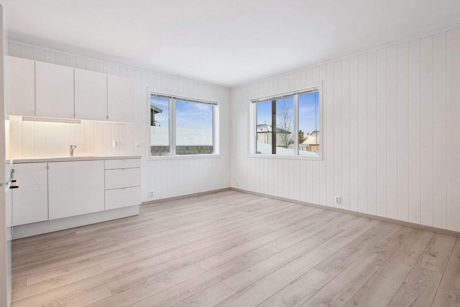 Utleiedel. Romslig rom med plass til spisestue og sofagruppe etter egne ønsker. Galleribilde