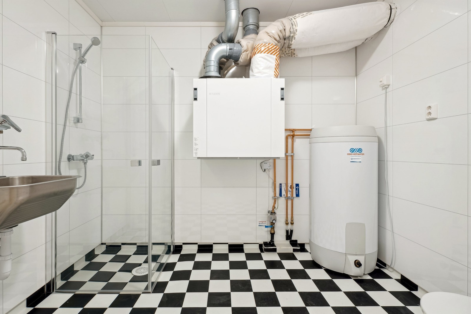 Vaskerom Galleribilde