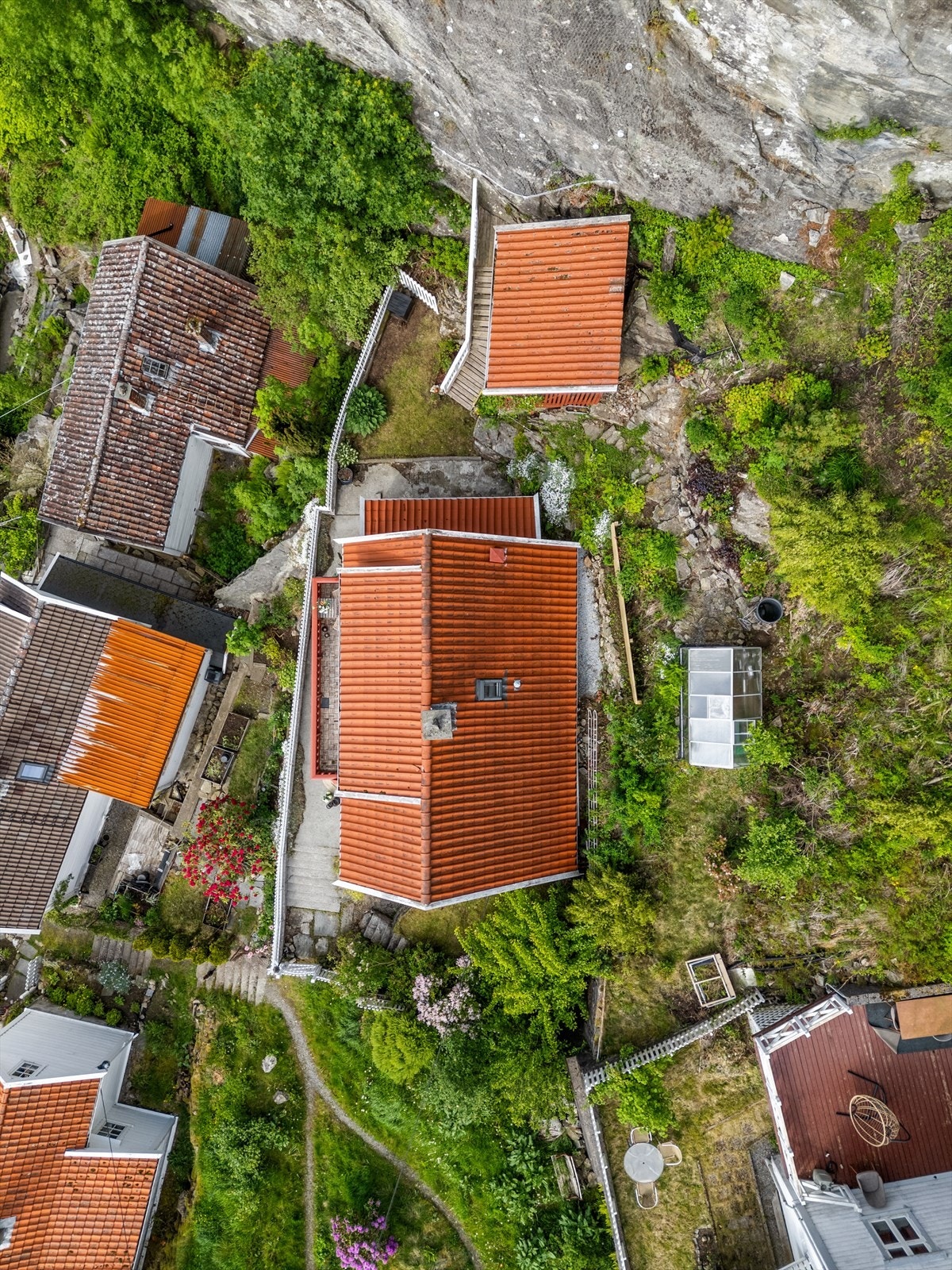 - Tomten måler 450 m² - Galleribilde