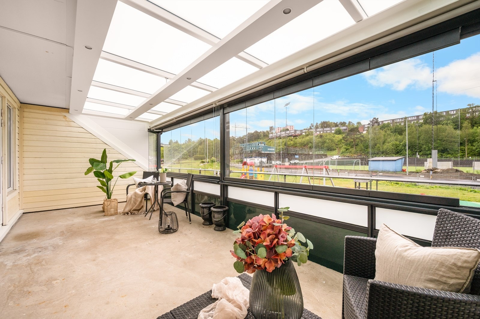 Innglasset balkong målt til hele 21,3m² Galleribilde