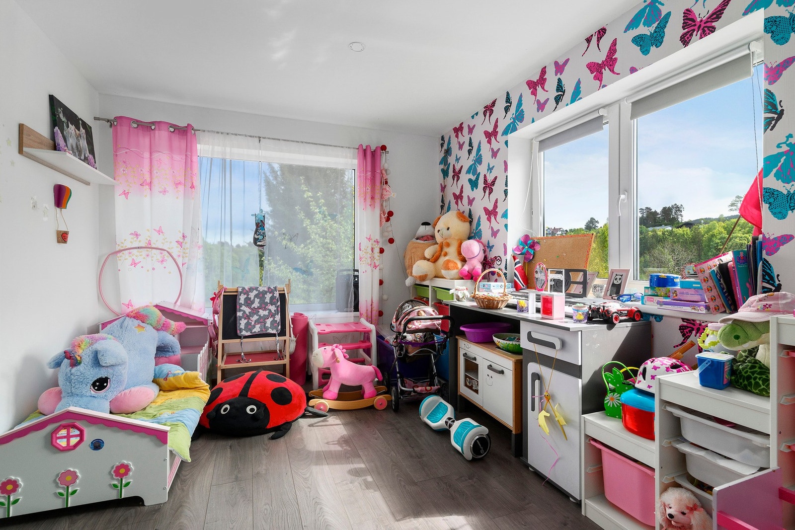 Det første soverommet har adkomst fra stue, og passer godt til familiens yngste. Galleribilde