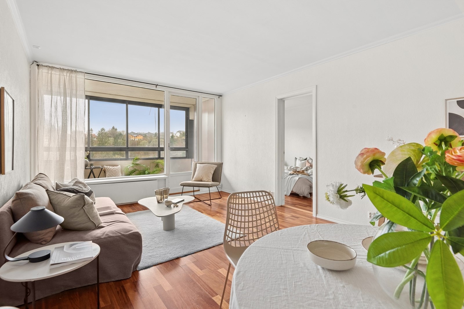 Velkommen til Loddefjordveien 34 presentert av Glenn Thomassen Rasch v/DnB Eiendom. Galleribilde