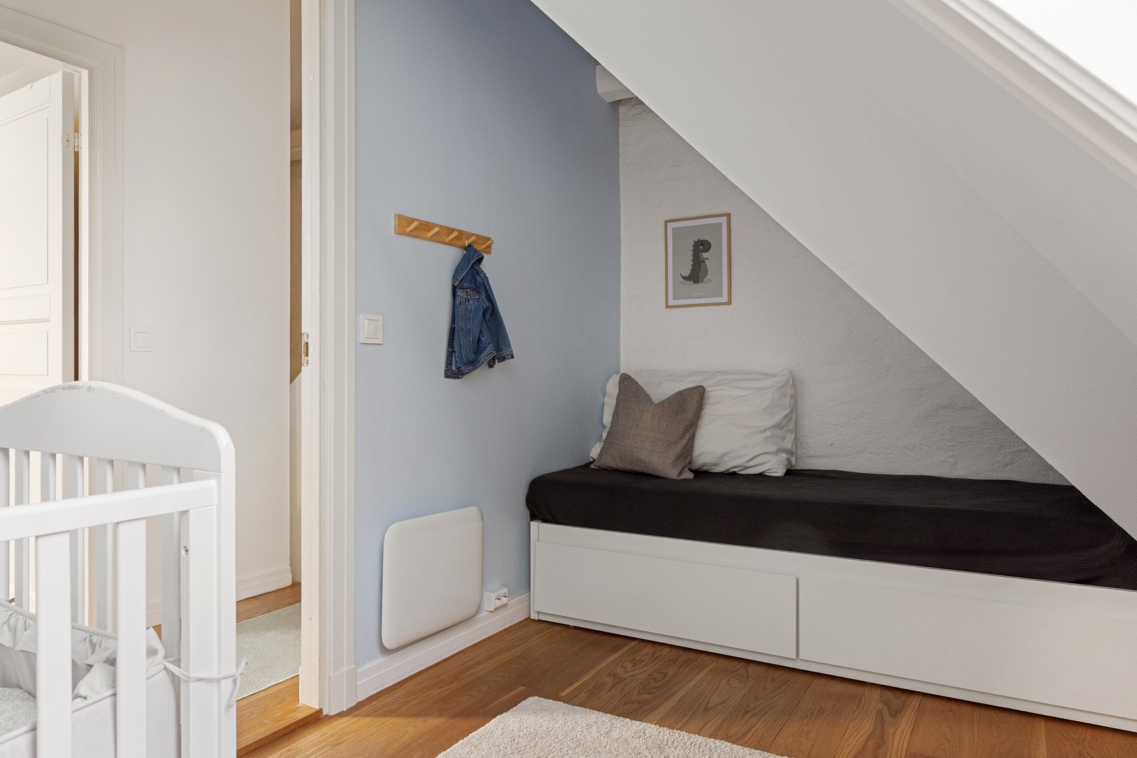 Rommet vender mot forhagen. Galleribilde