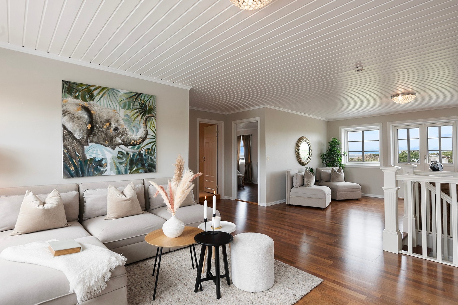 Loft-stuen har flere soner. Galleribilde