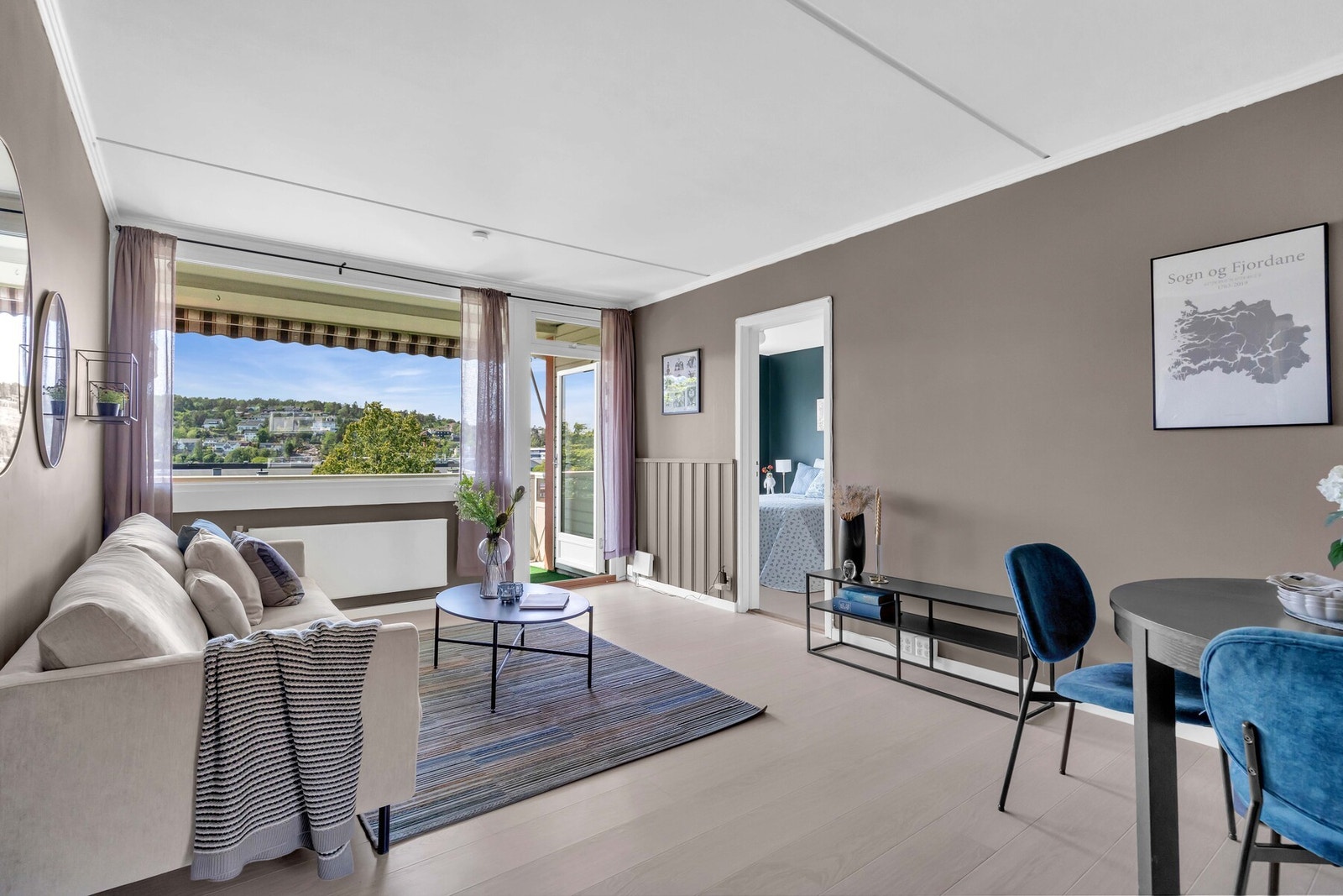 Boligen holder en gjennomgående god standard da overflater er pusset opp i nyere tid. Galleribilde