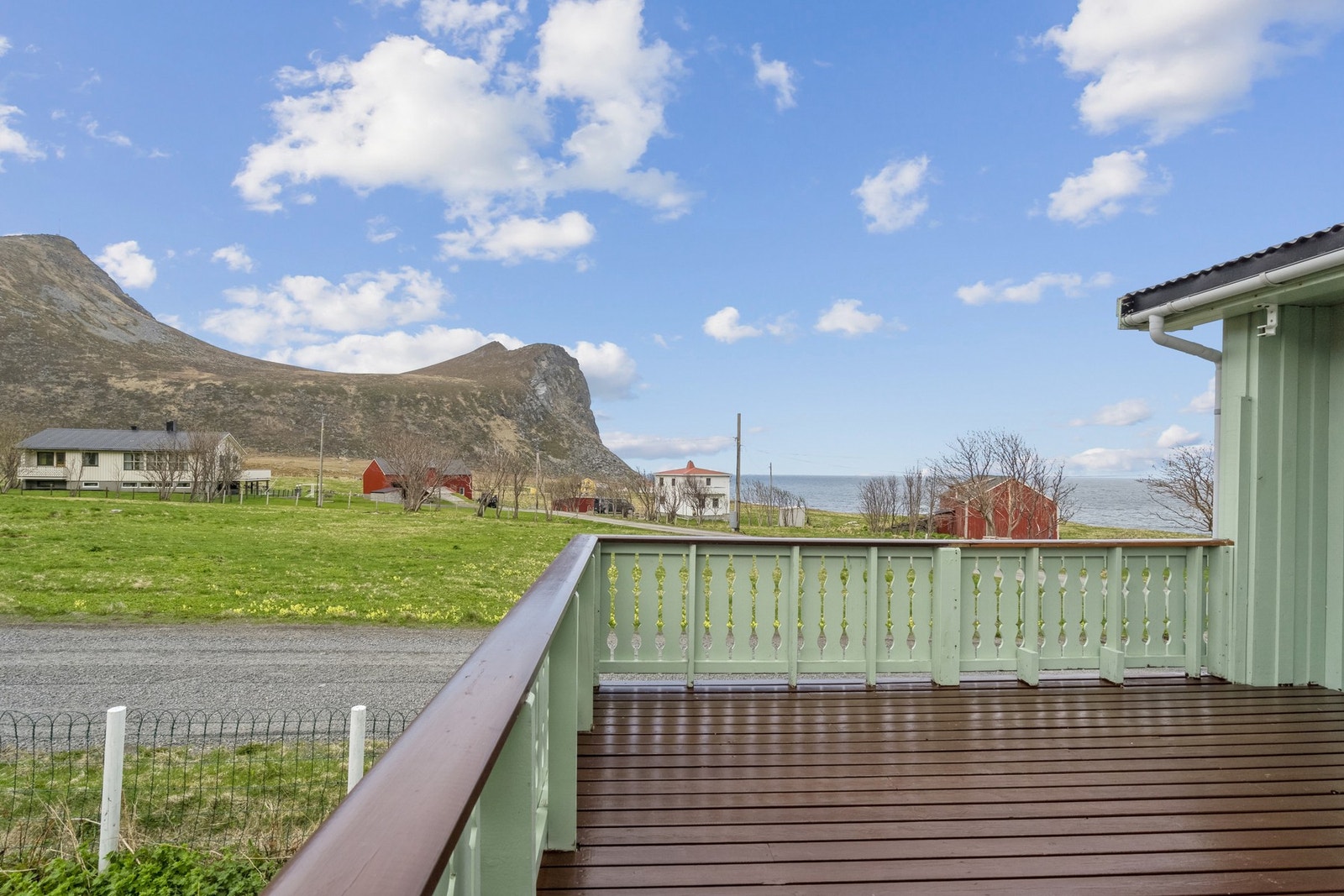 Her kan man sitte og nyte utsikten og senke skuldrene fra hverdagsstresset. Galleribilde