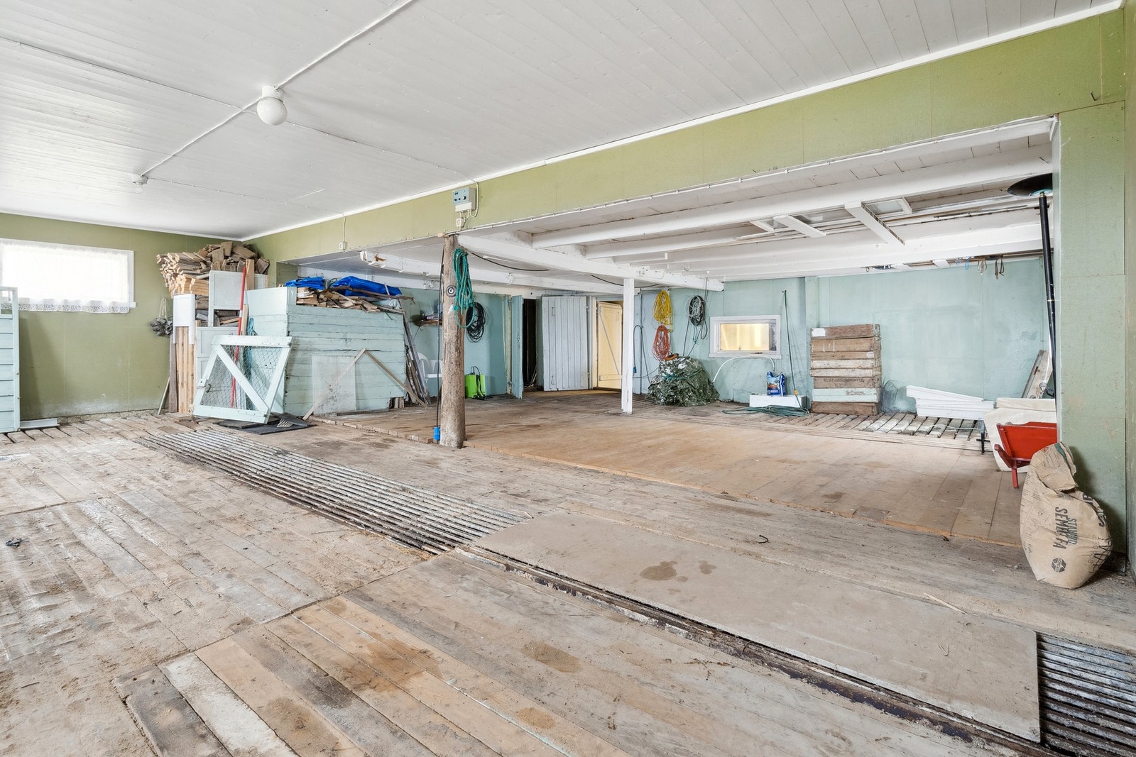 Tidligere driftsbygning byr på rikelig med plass. Galleribilde