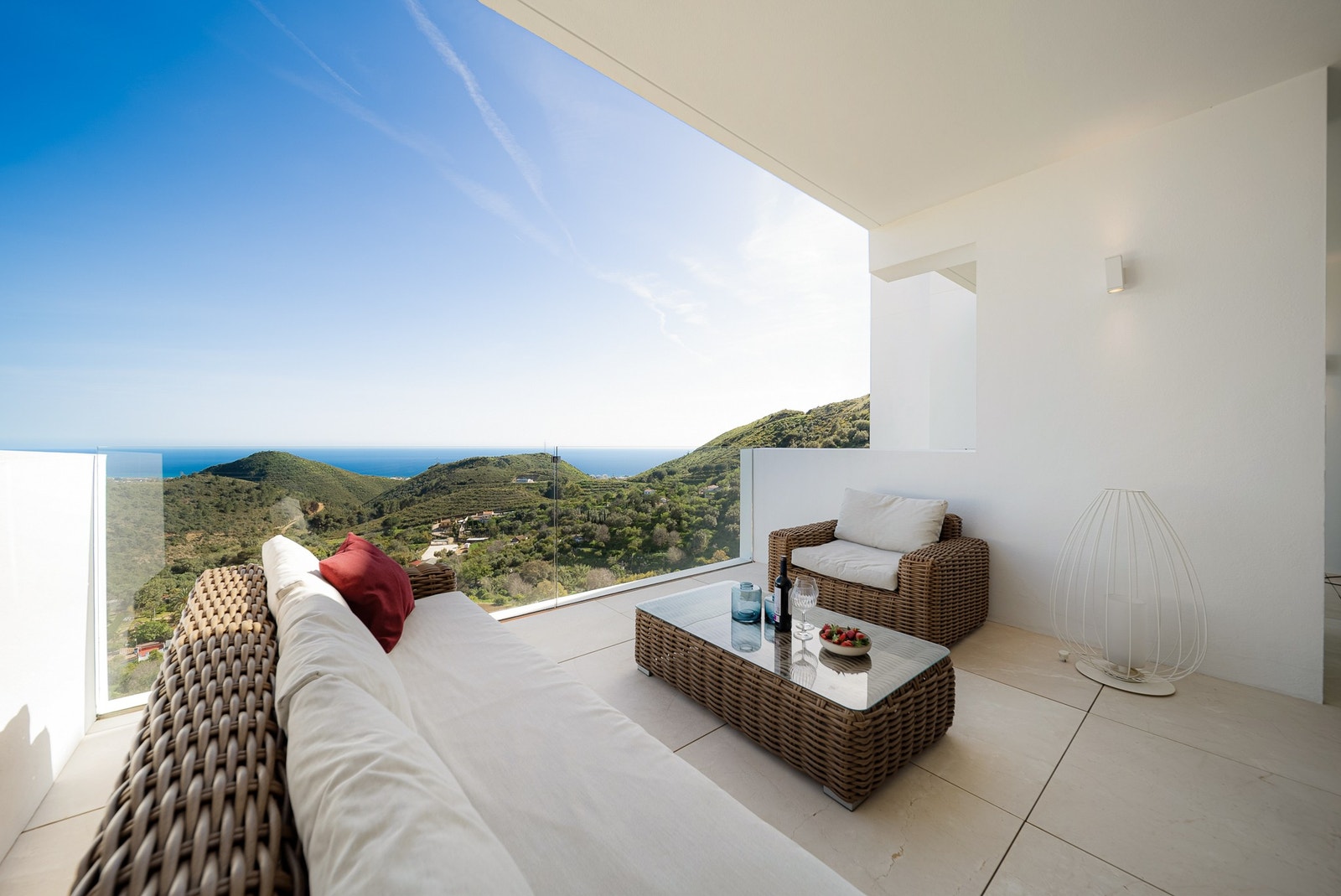 Terrasse med utsikt - her starter dagen riktig Galleribilde