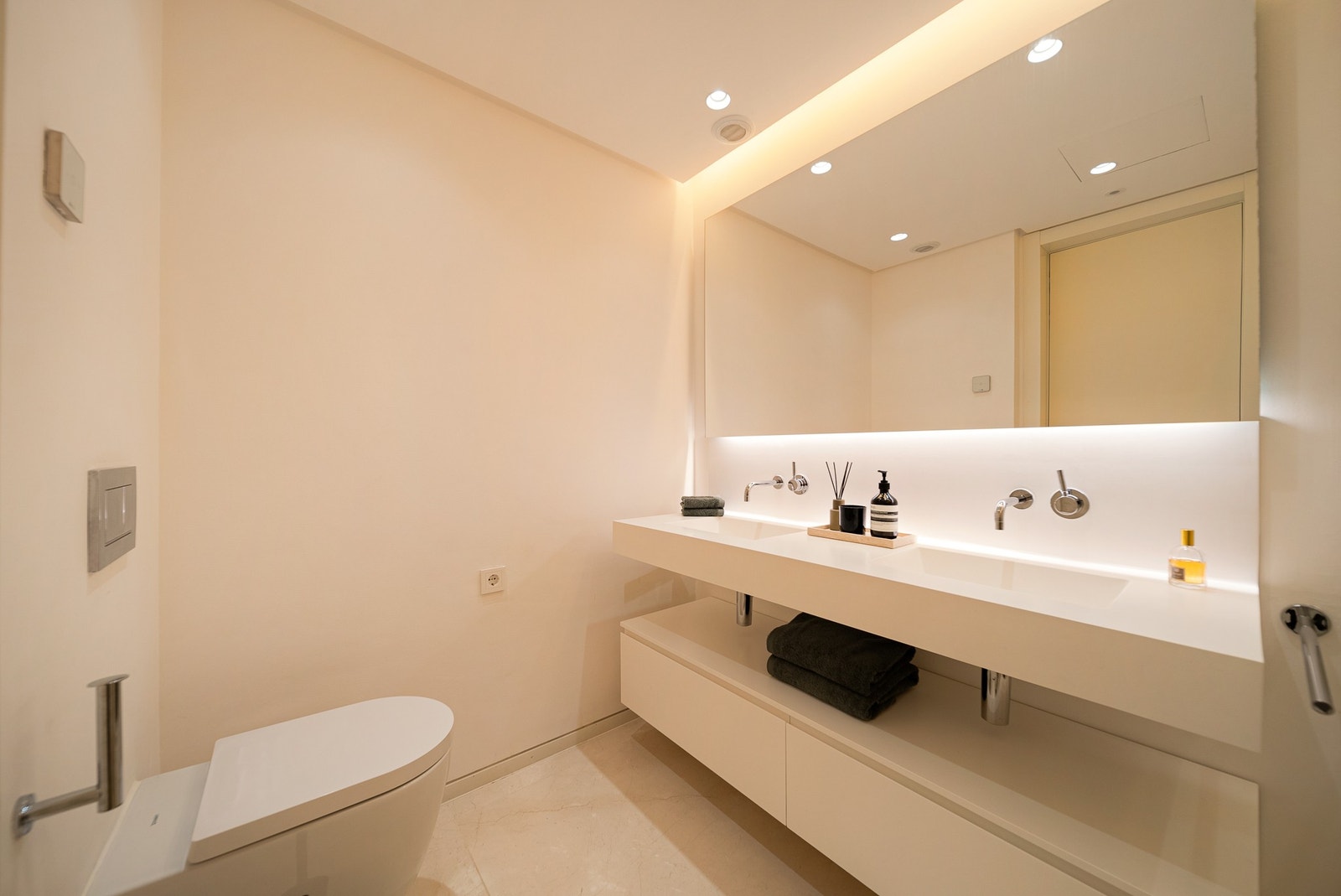 Tidløst bad Galleribilde