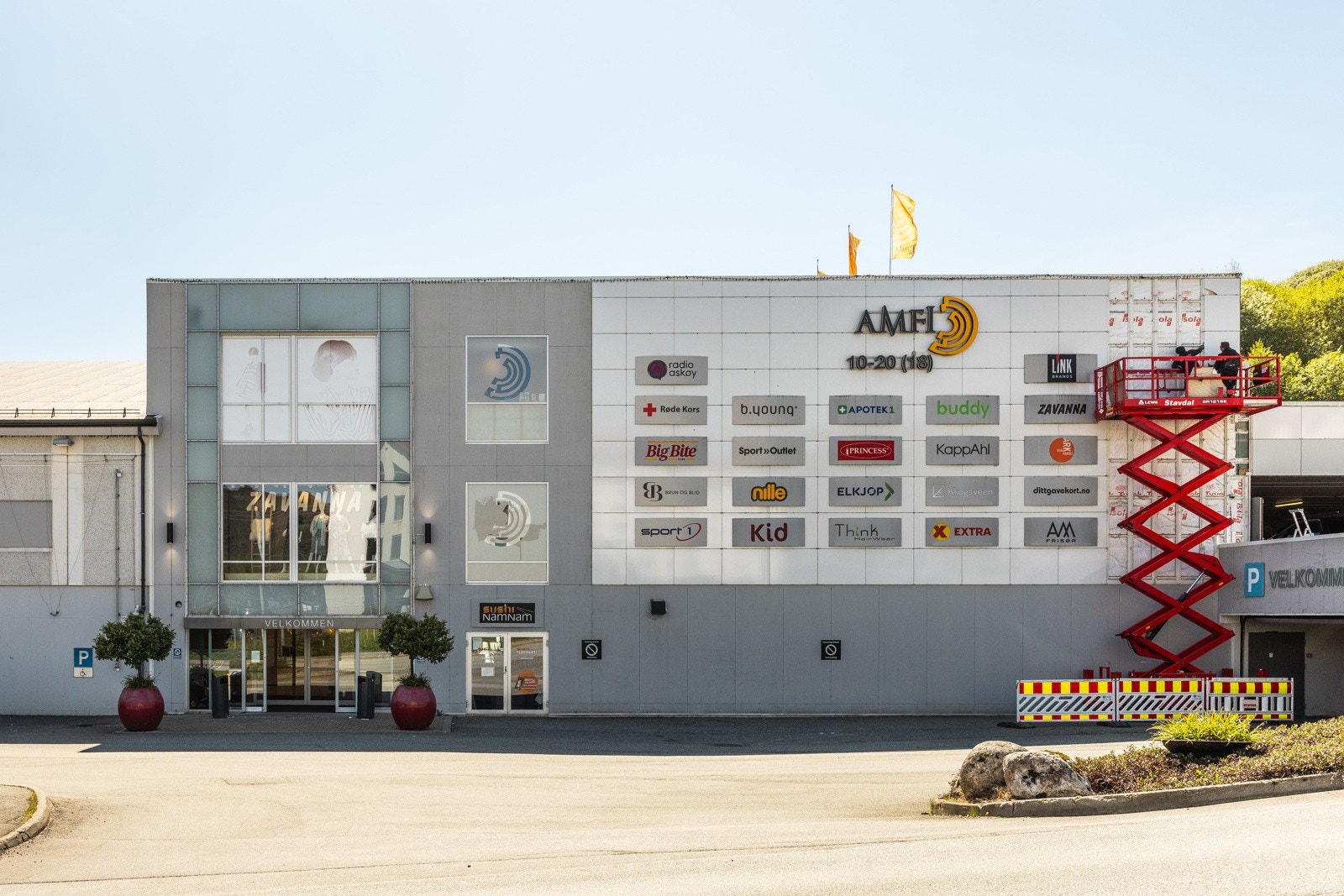 Fra leiligheten kan du spasere ned til AMFI Askøy med en rekke servicetilbud. Galleribilde