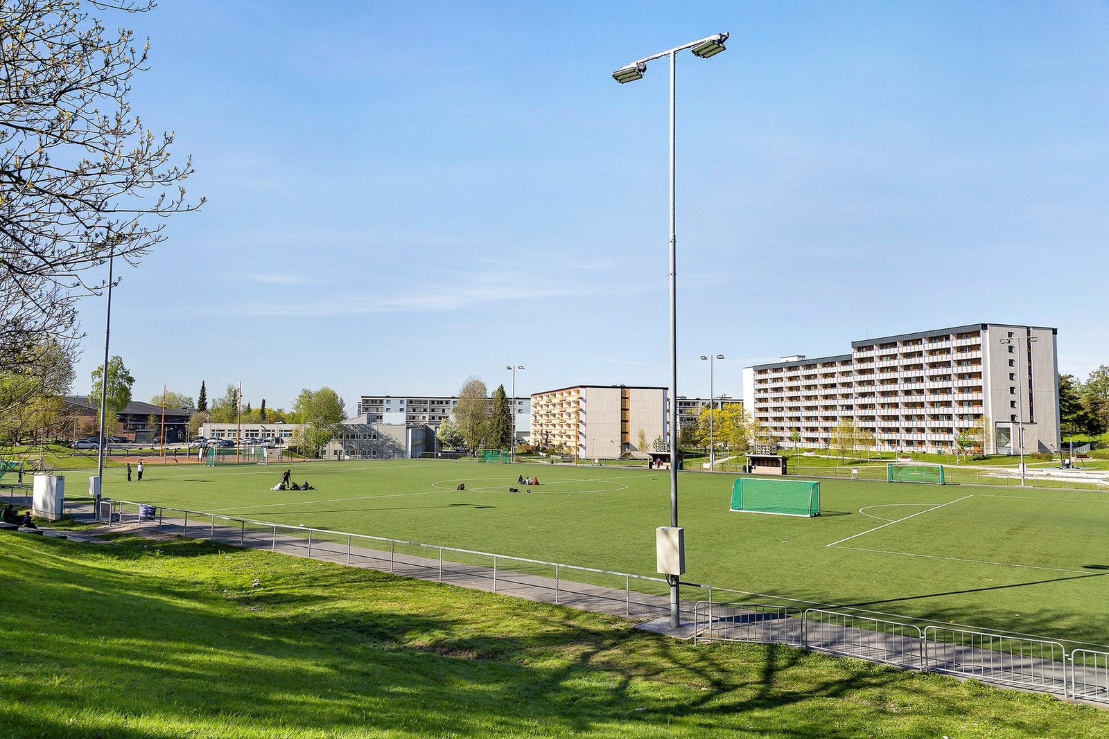 Et par minutter unna finner du Jespern fotballbane Galleribilde