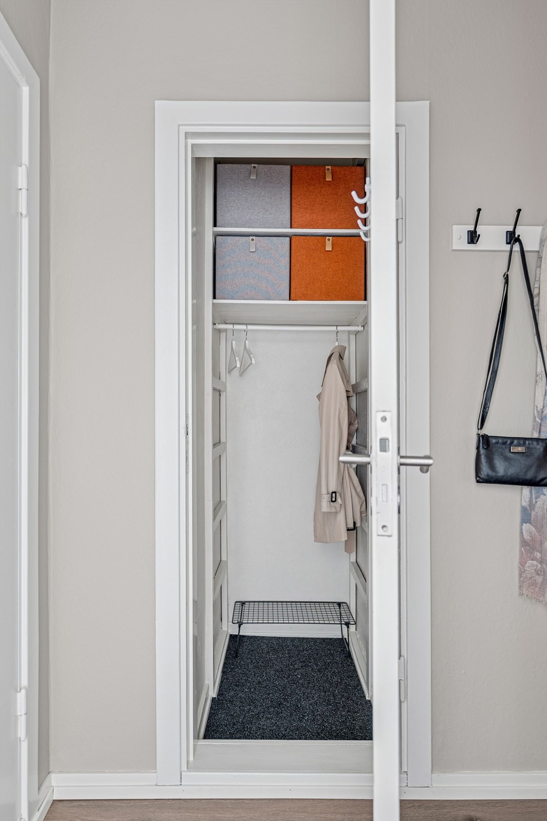 Her er det rikelig med oppbevaringsplass. Galleribilde