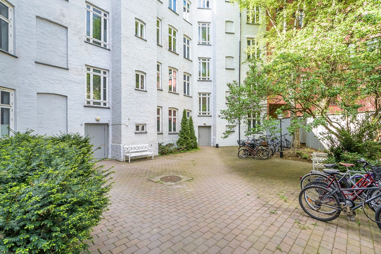 Boligen har en attraktiv og barnevennlig beliggenhet i klassisk Torshovgård med Torshovparken rett rundt hjørnet. Galleribilde