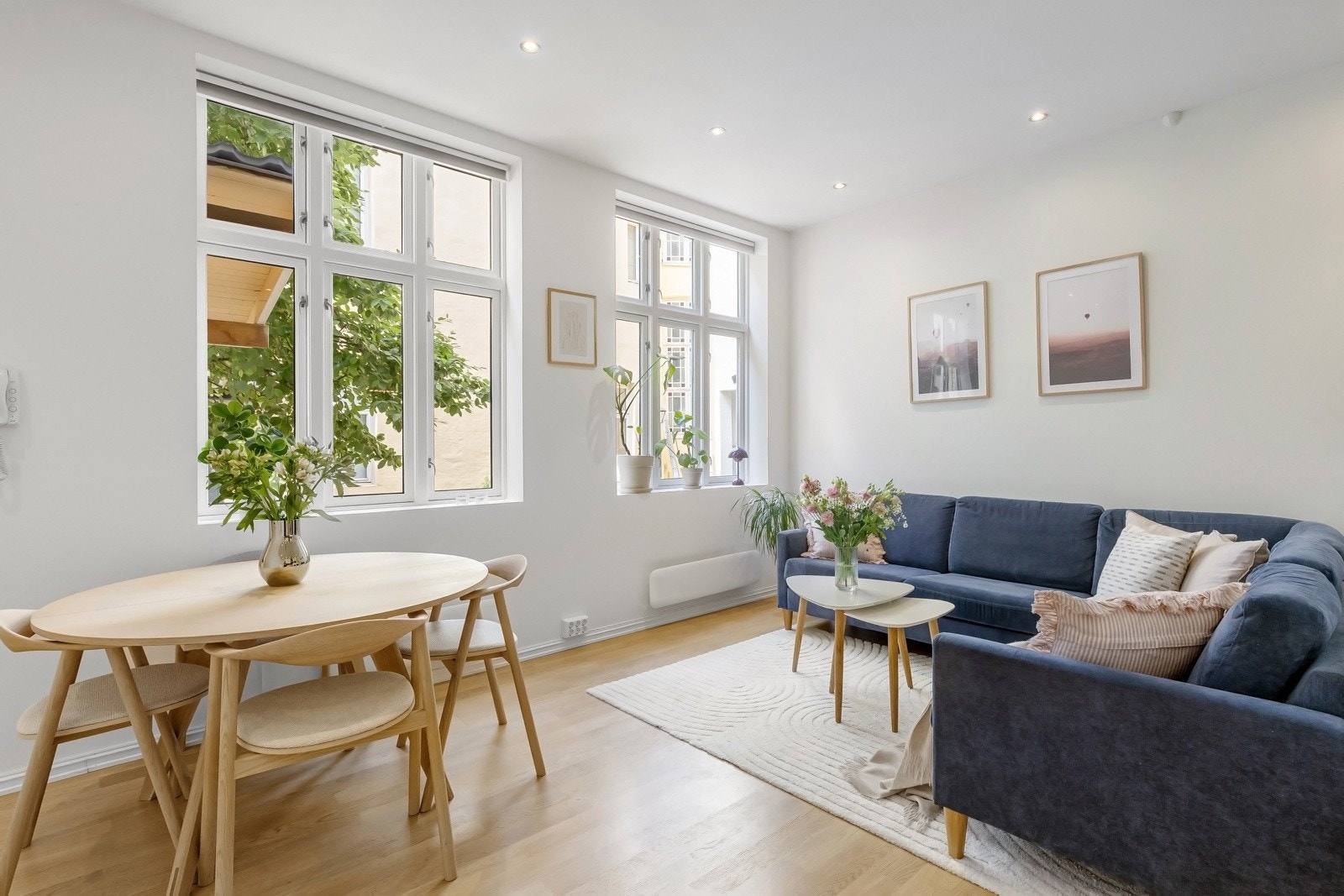 Velkommen til Observatoriegata 7 E - En romslig og attraktiv leilighet over to plan på Frogner / Vika. Her bor du supersentralt, men i rolige omgivelser med hyggelige naboer Galleribilde