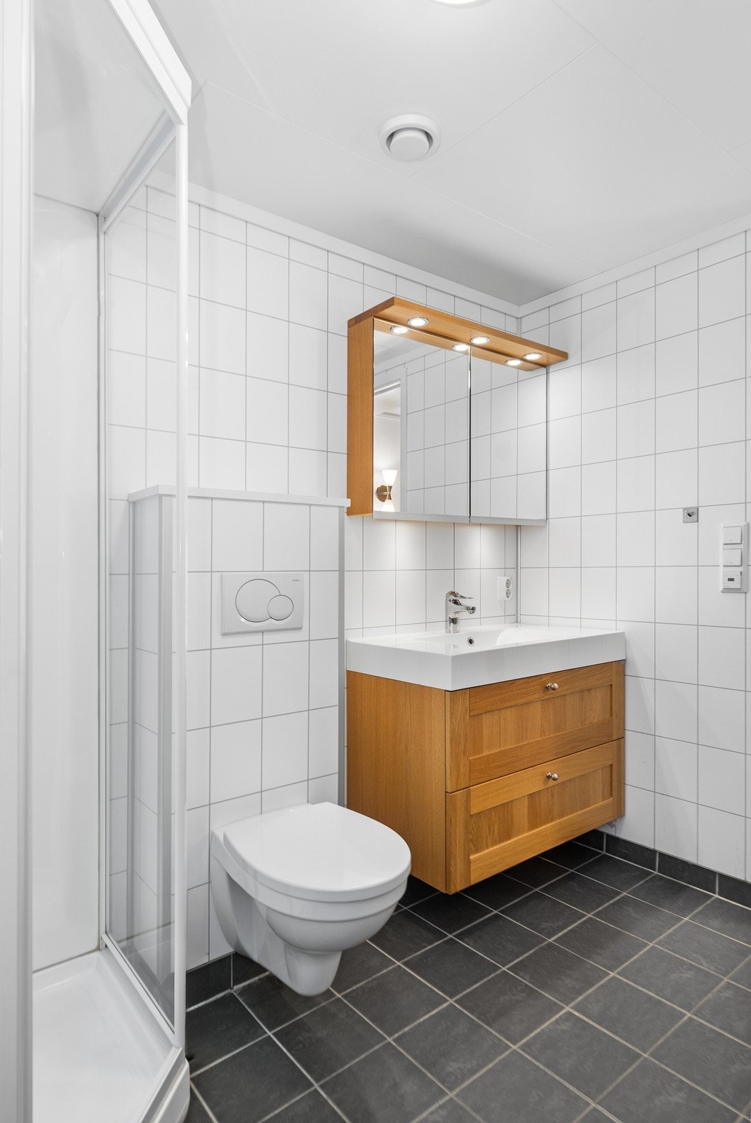 Opplegg for vaskemaskin. Ny VVS tank i 2018. Galleribilde