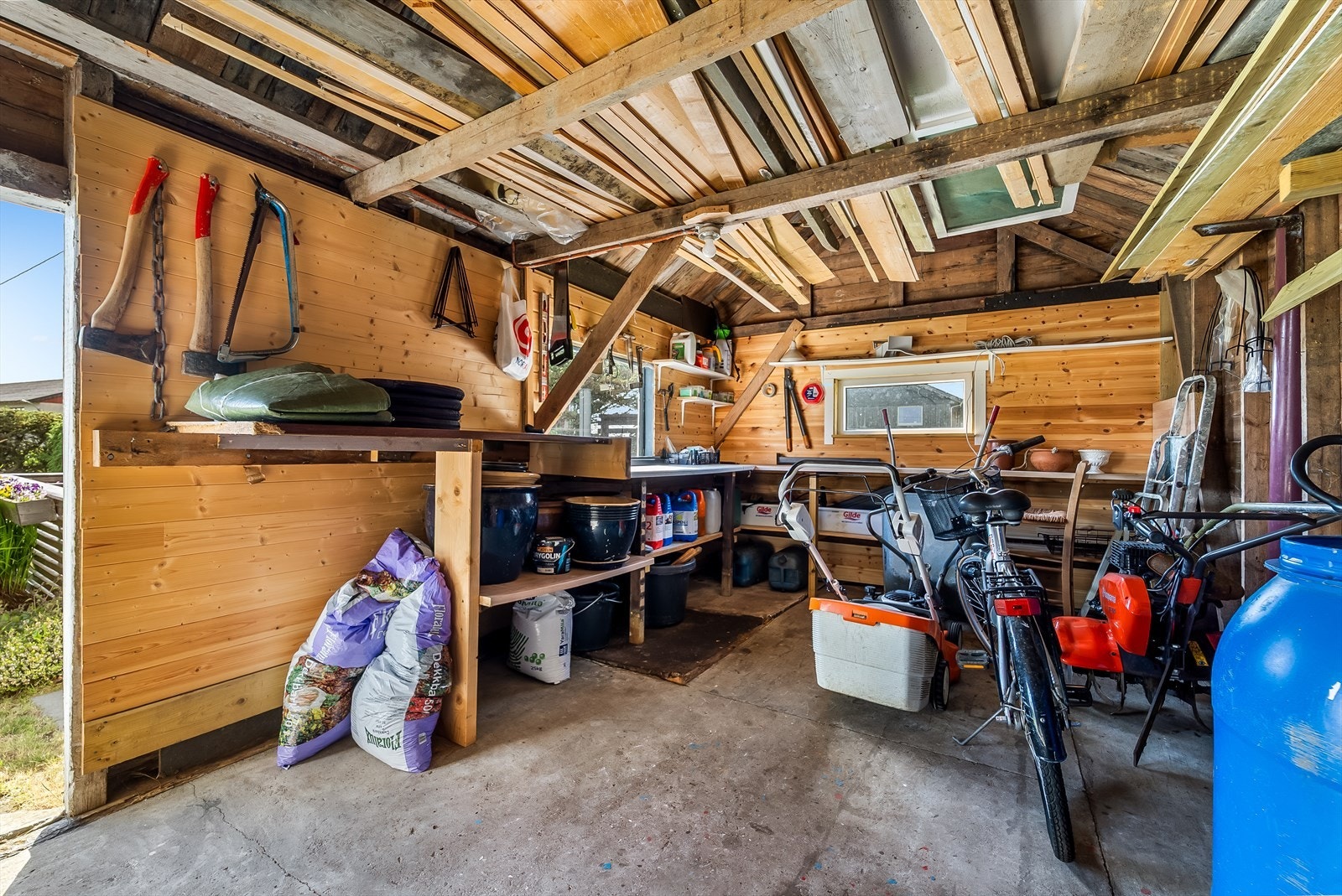 Lagringsplass i bod. Galleribilde