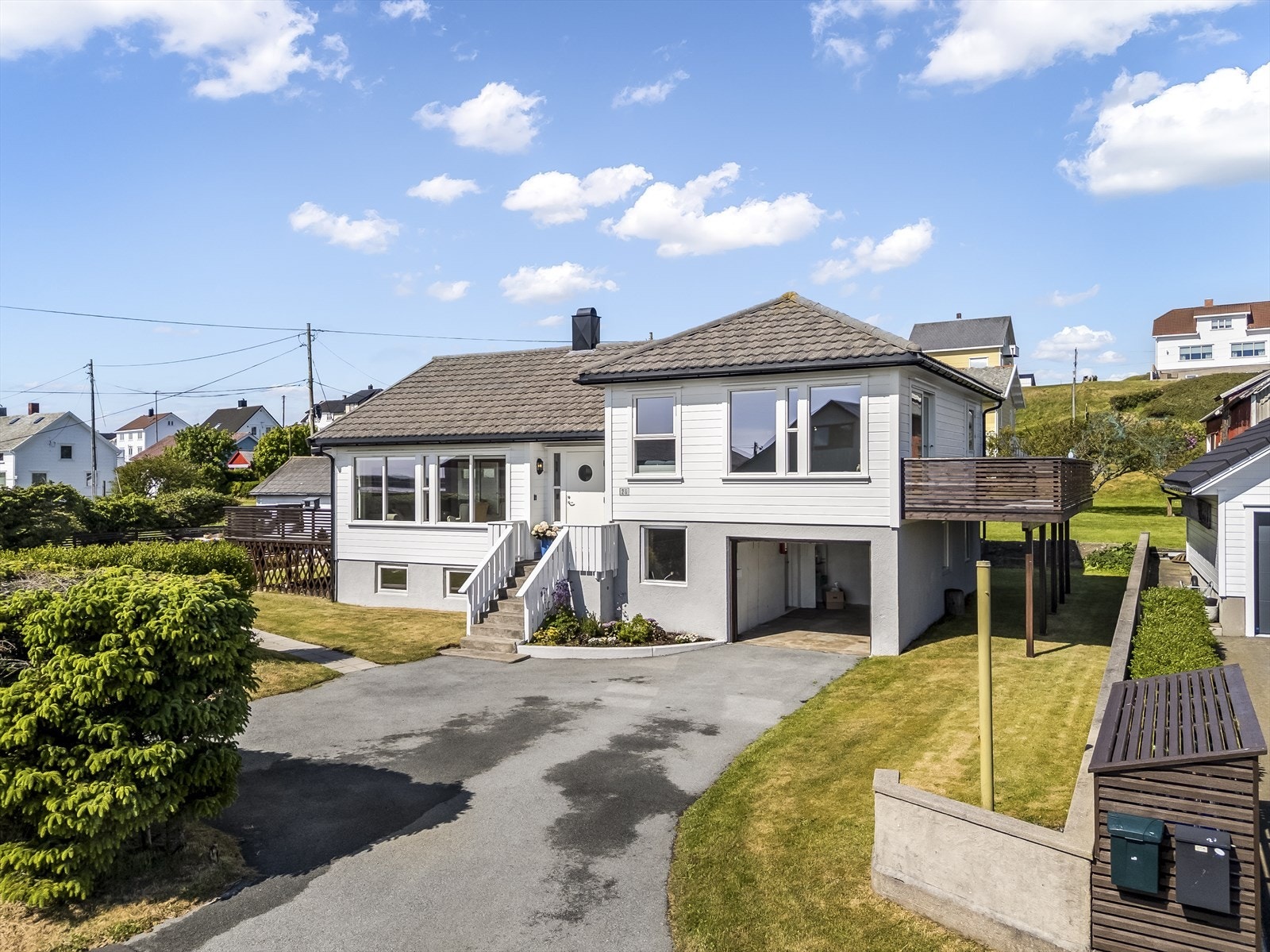 Eiendomsmegler MNEF Anita Cecilie Gabrielsen ønsker velkommen til Havneveien 26! Galleribilde