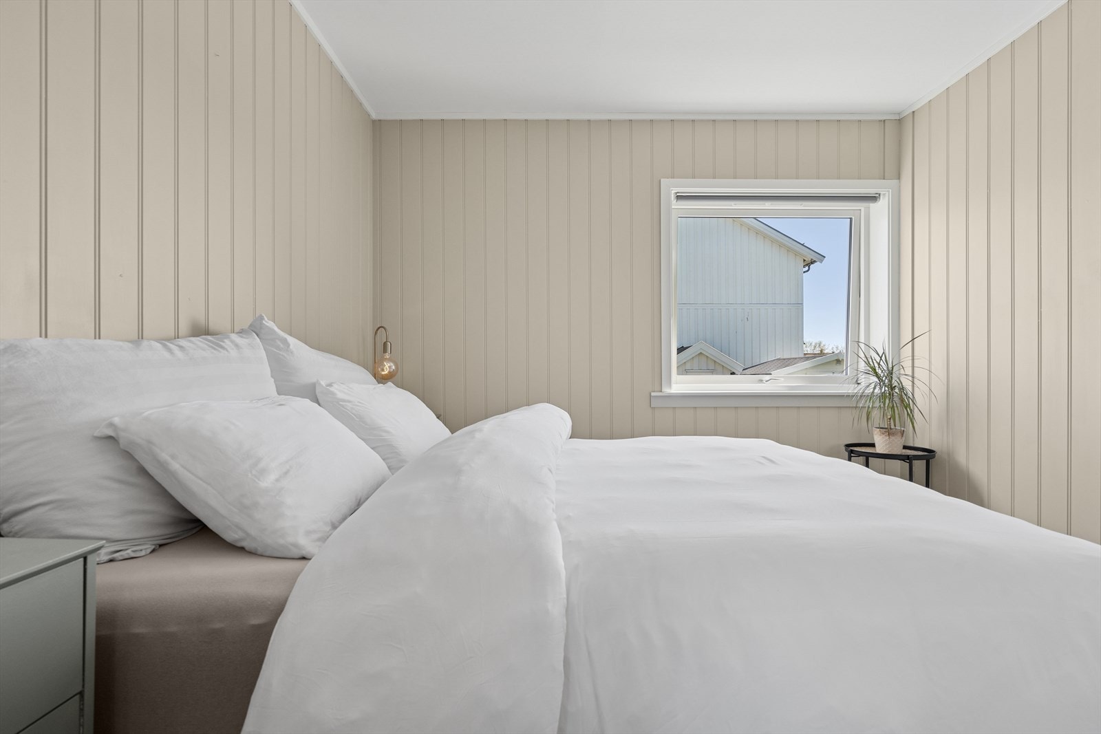 Soverommet er malt i delikat og harmonisk farge. Galleribilde