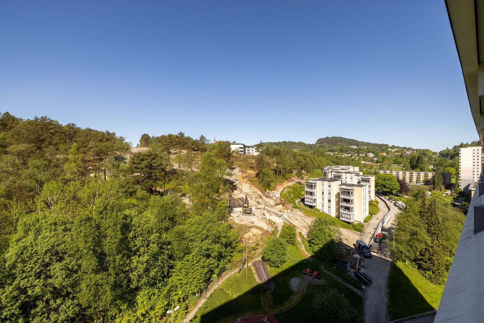 Herfra har du en en flott utsikt over det naturskjønne området. Galleribilde