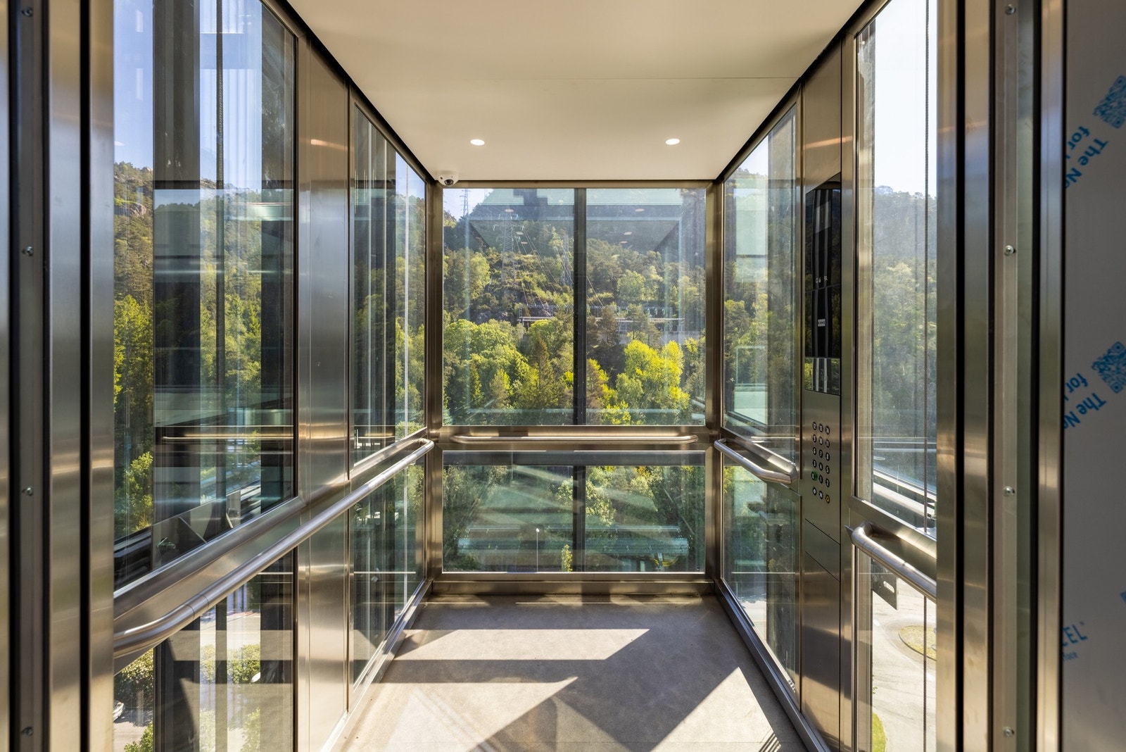 Borettslaget har nylig gjennomført oppgraderinger med nye heiser og rehabilitert fasade. Galleribilde