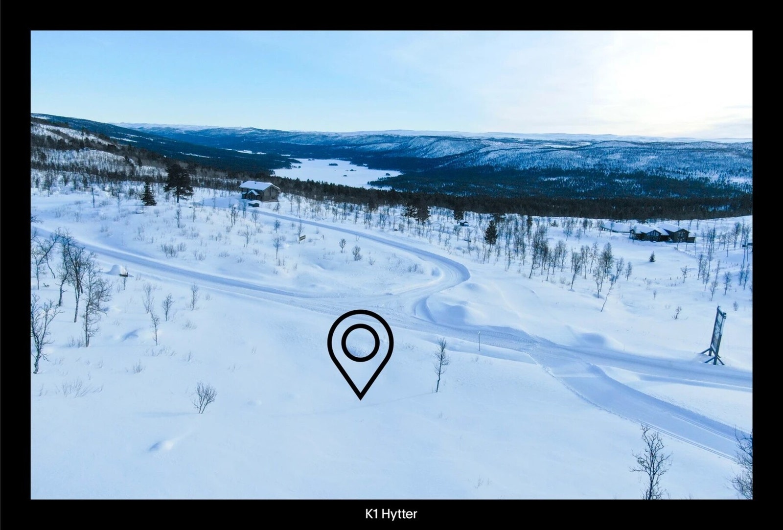 Tomten har en fantastisk utsikt i rolige omgivelser - og samtidig kun 10 minutters kjøretur fra Geilo sentrum. Galleribilde