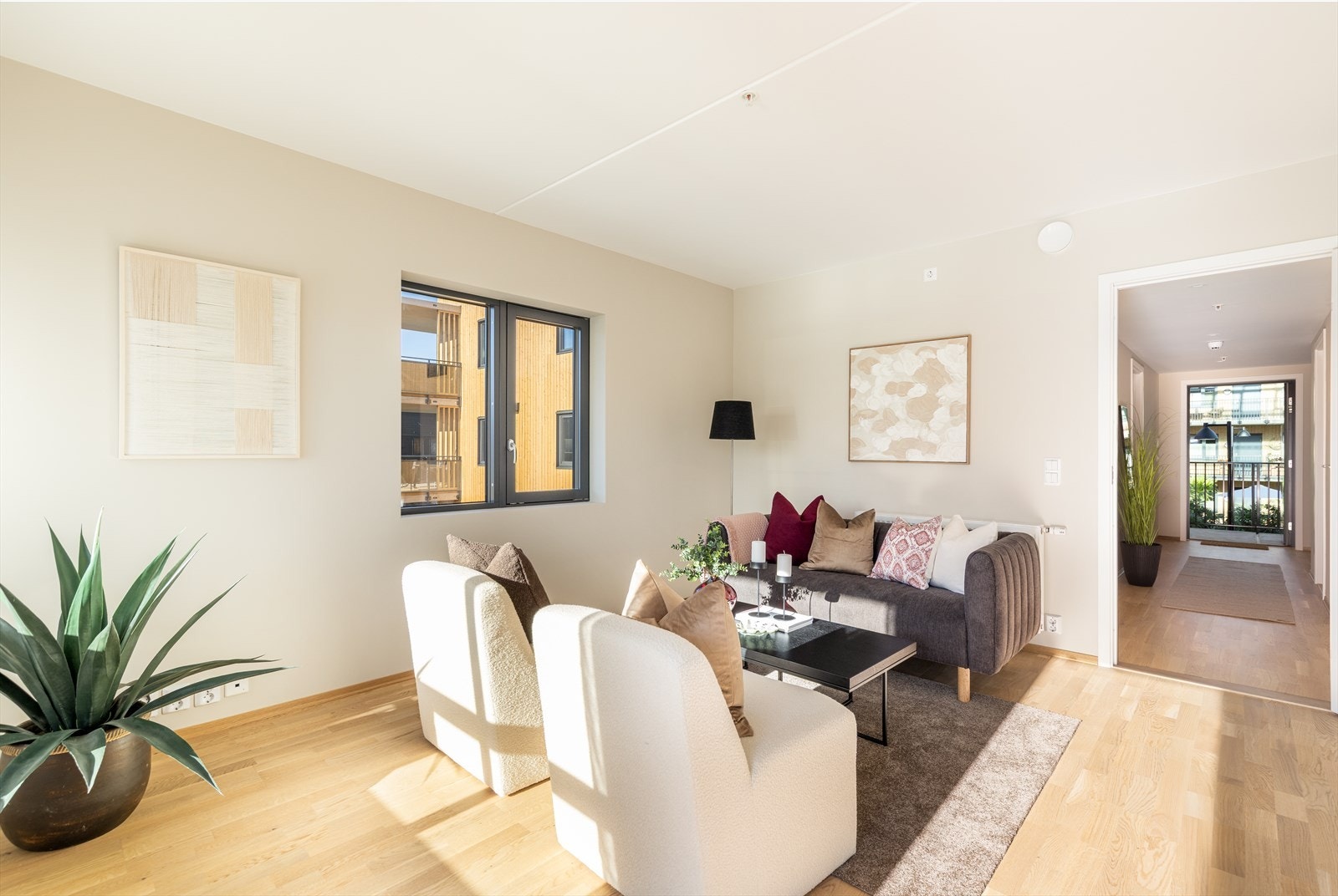 Stue. Bildet viser tilsvarende leilighet i 2. etg. Avvik vil forekomme Galleribilde