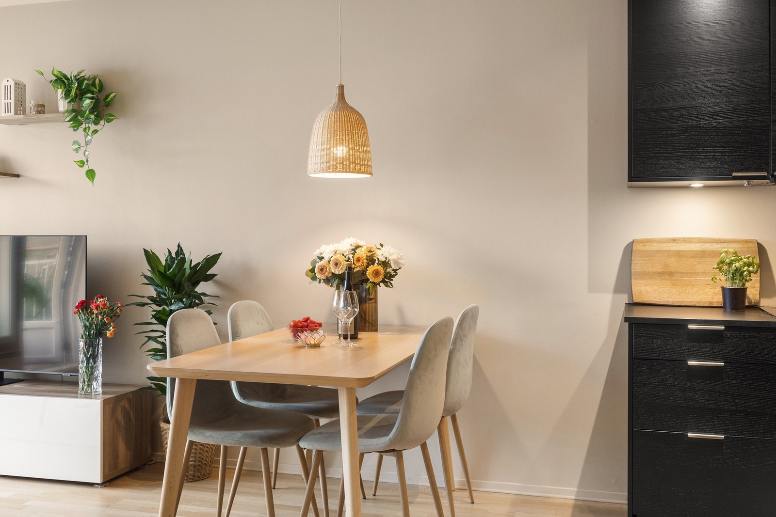 Naturlig plass til spisebord. Galleribilde