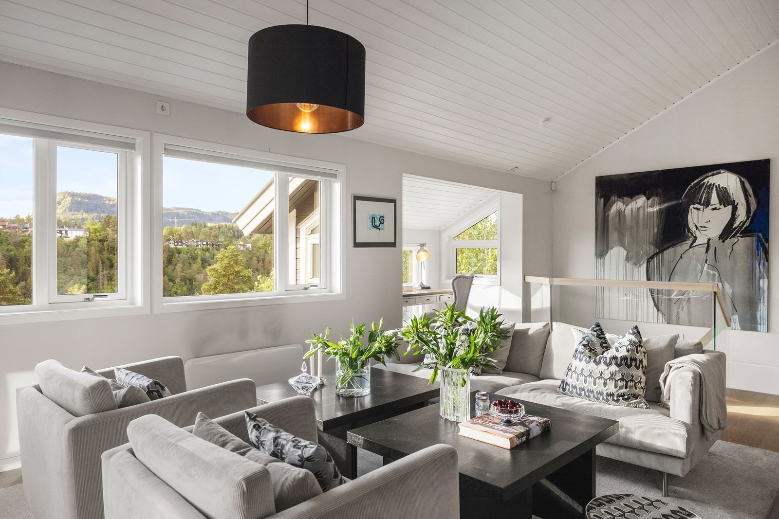 1. etasje ble gjennomgående renovert i 2021. Galleribilde