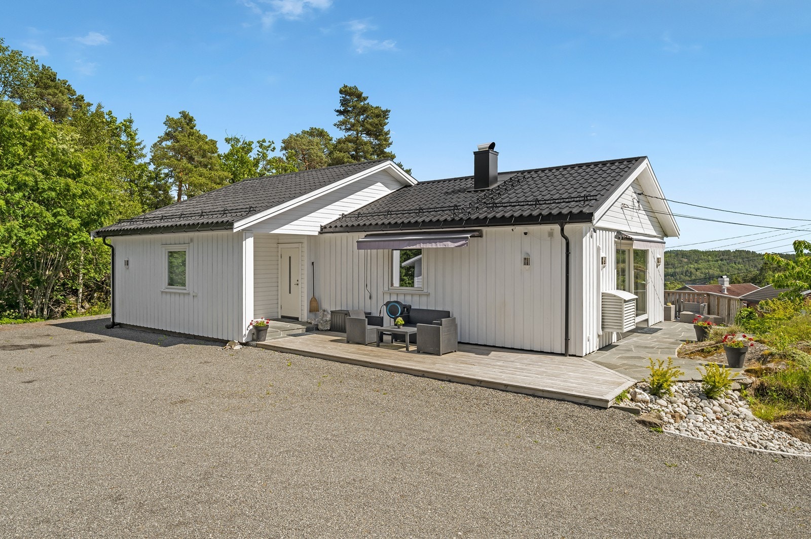 Svært påkostet enebolig som ble oppgradert inn- og utvendig i 2021/22. Galleribilde