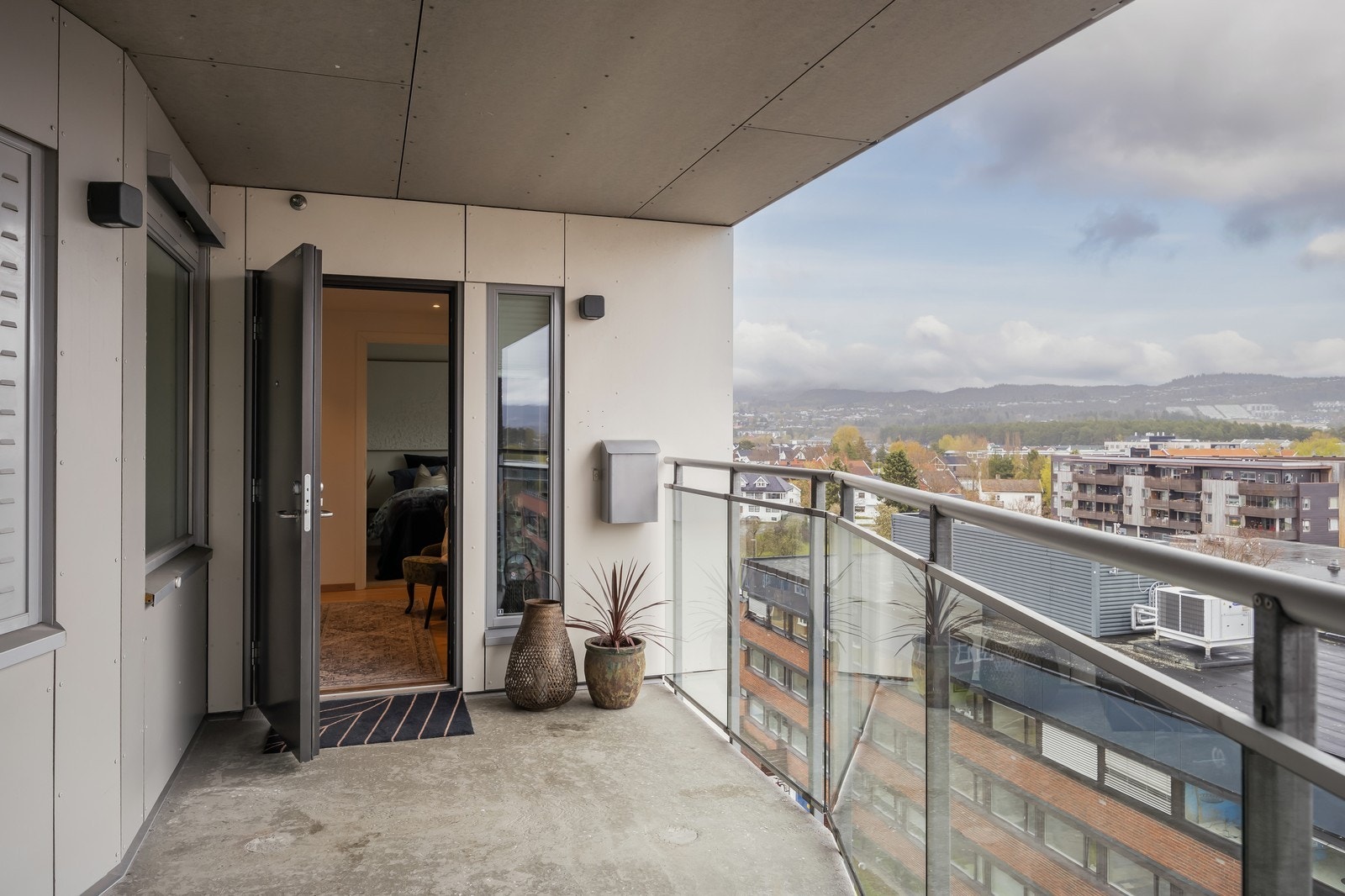 Overbygd inngangsparti Galleribilde
