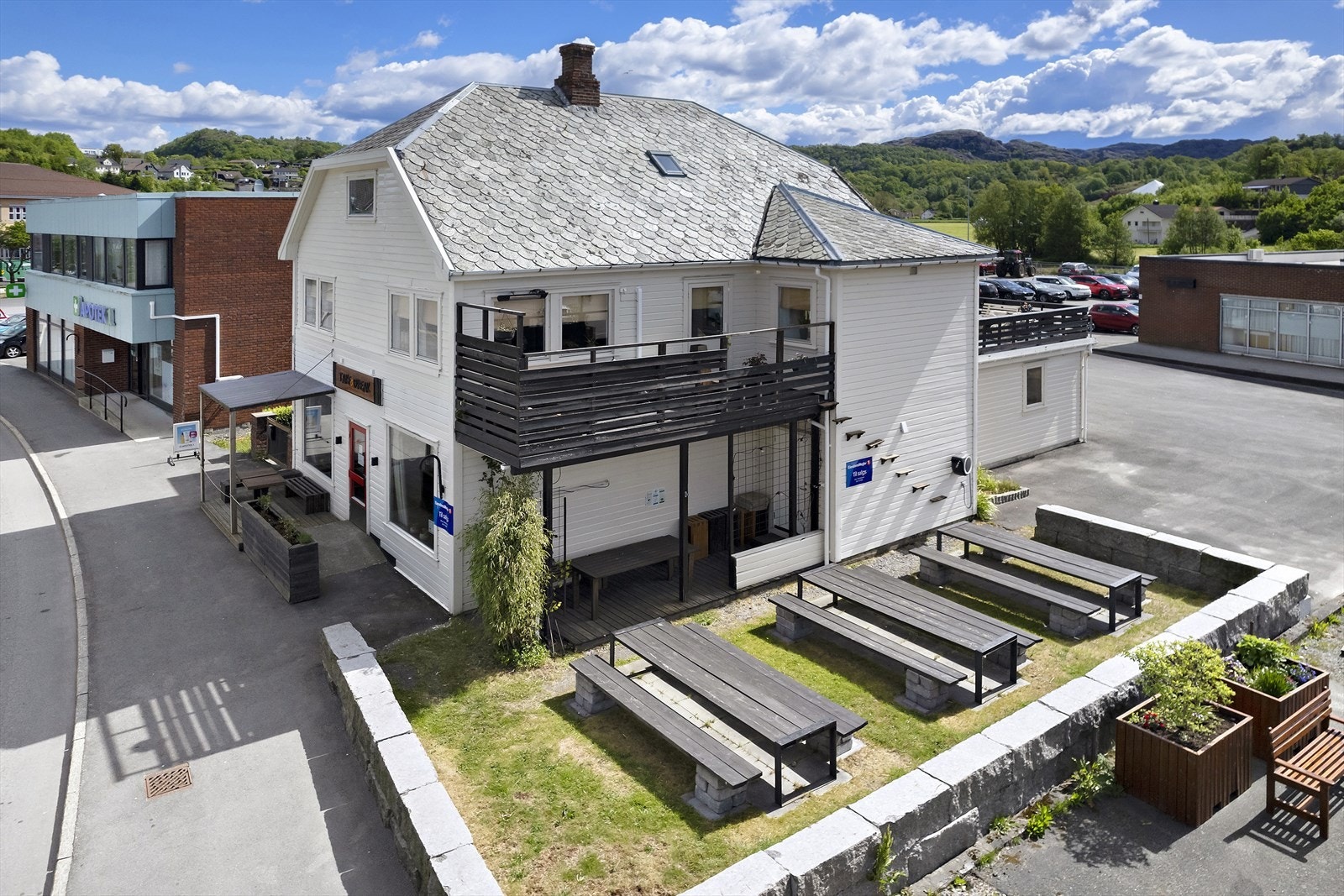 Flott uteområde for kaféens gjester! Galleribilde