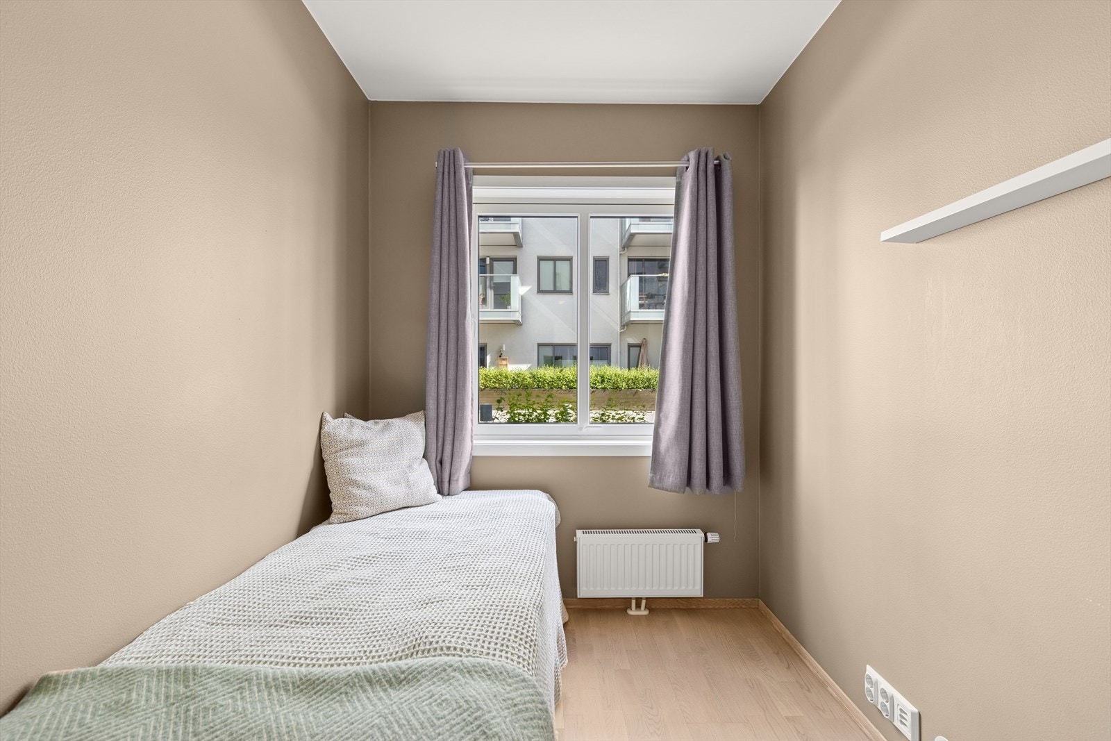 Rommet kan disponeres som ekstra soverom, barnerom eller kontor. Galleribilde