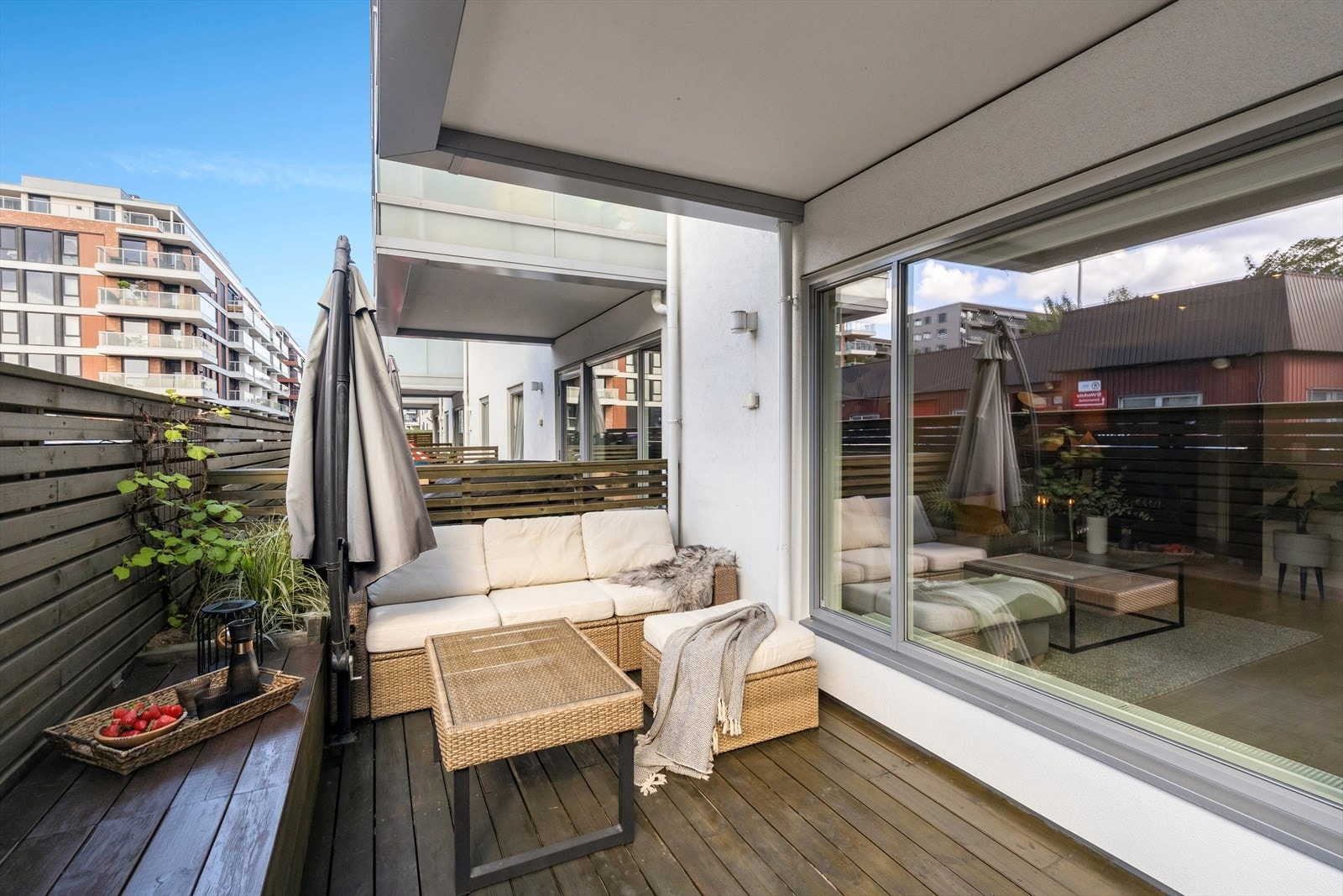 Her kan man nyte varme sommerdager med elektisk- eller gassgrill med venner og familie. Galleribilde