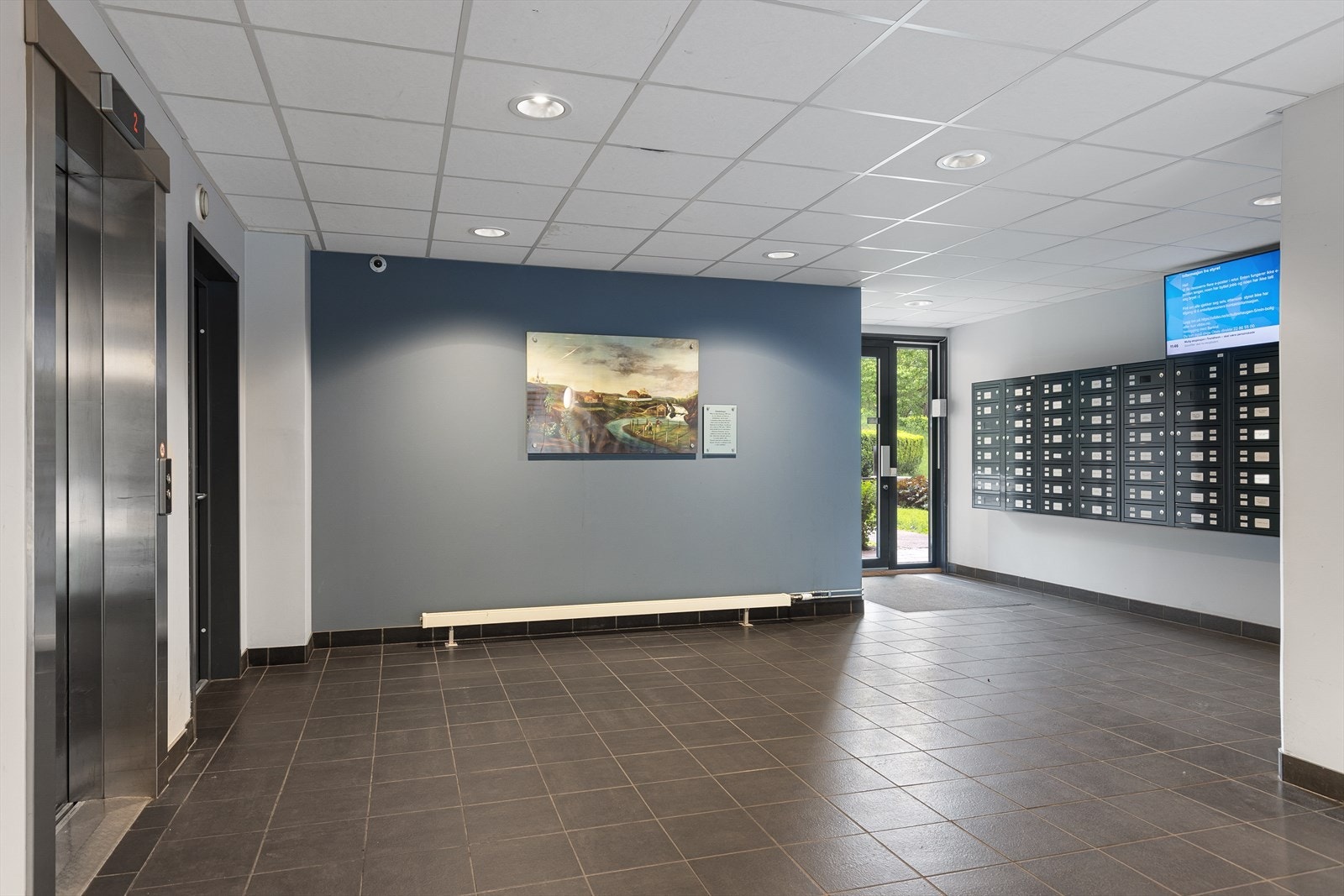 Inngangsparti. Galleribilde