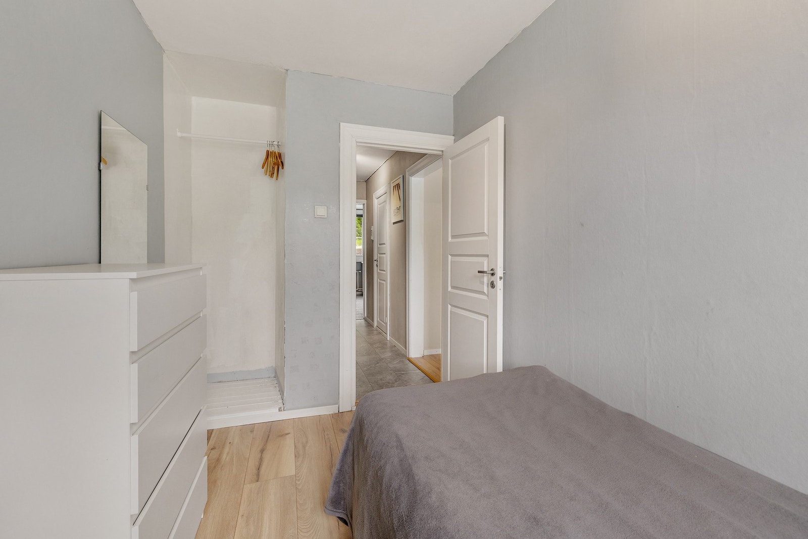 Rommet passer også som barnerom eller kontor Galleribilde