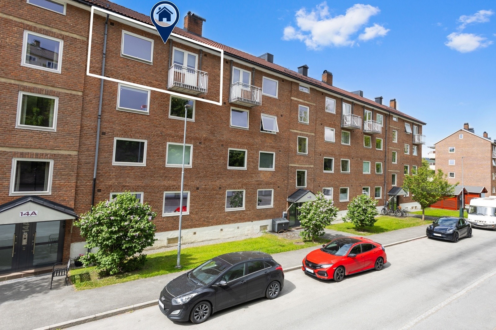 Fra soverommet er det utgang til en praktisk luftebalkong Galleribilde