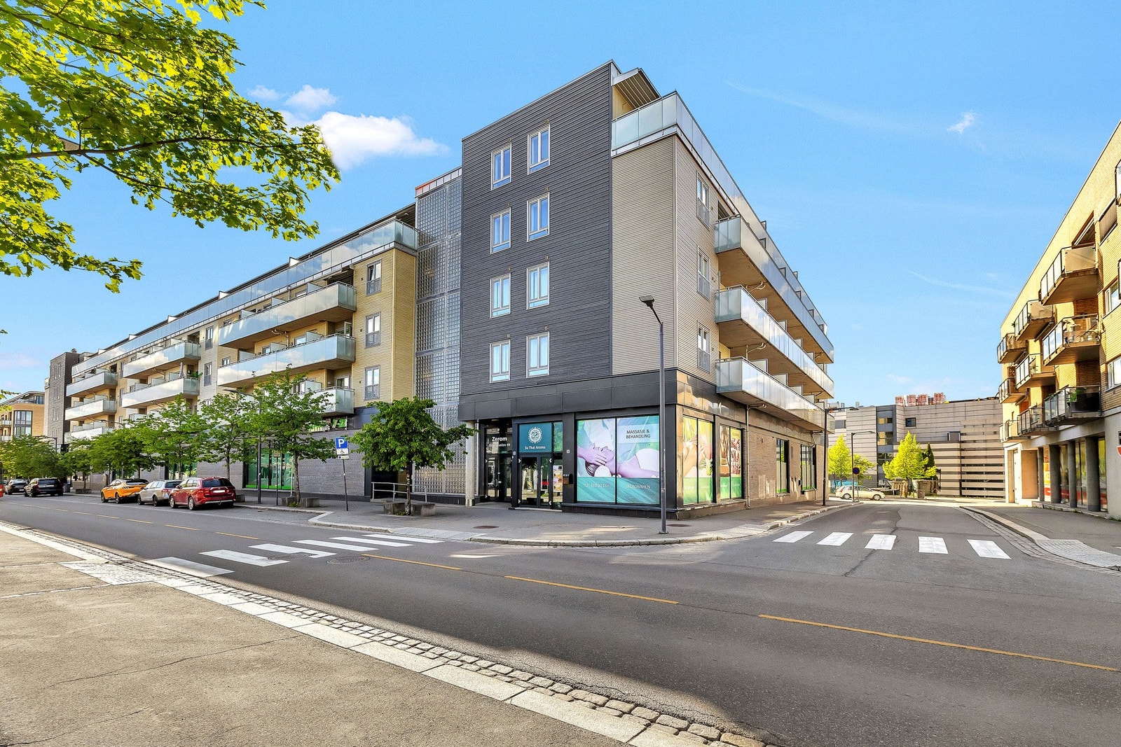 Det er absolutt verdt å komme på et besøk til ditt nye og sjarmerende hjem i Strømsveien 49! Galleribilde