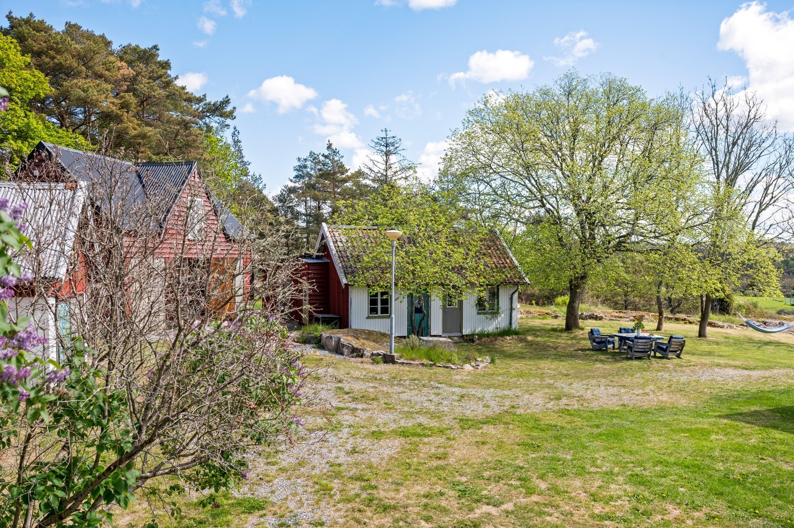 Sista huskroppen, det söta vita huset: verkstadsbyggnad Galleribilde