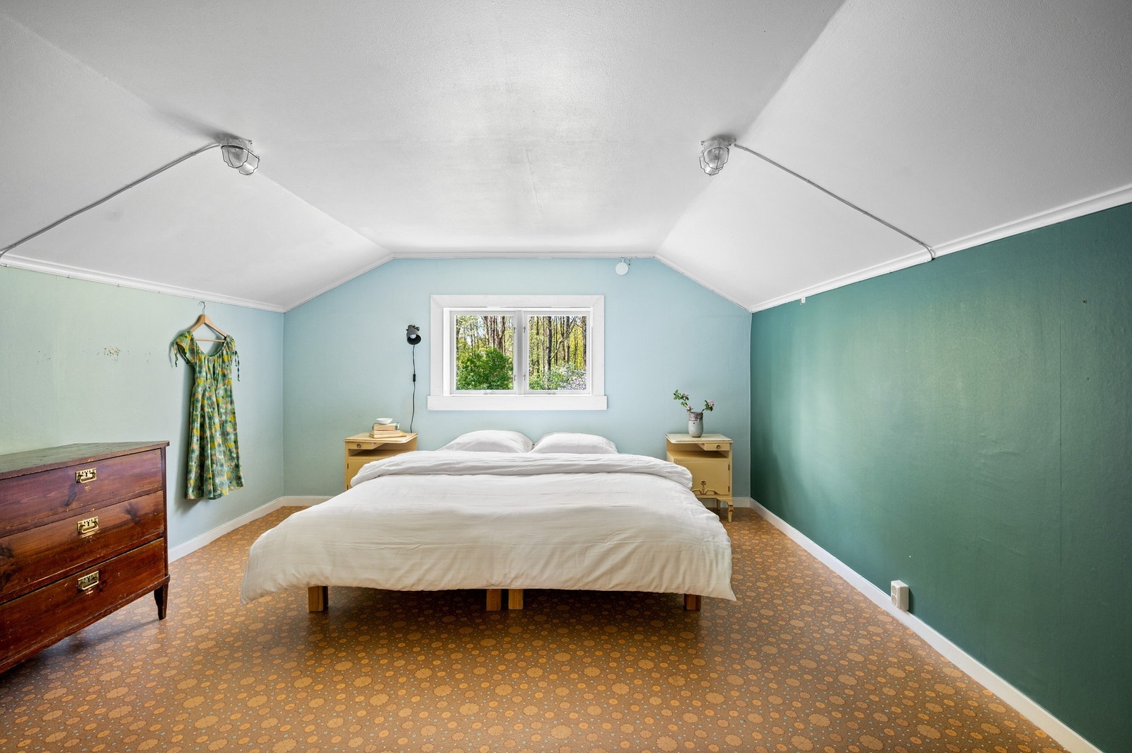 Sovrum 1. Förvaringsmöjlighet på sidovinden (ej på bild) Galleribilde