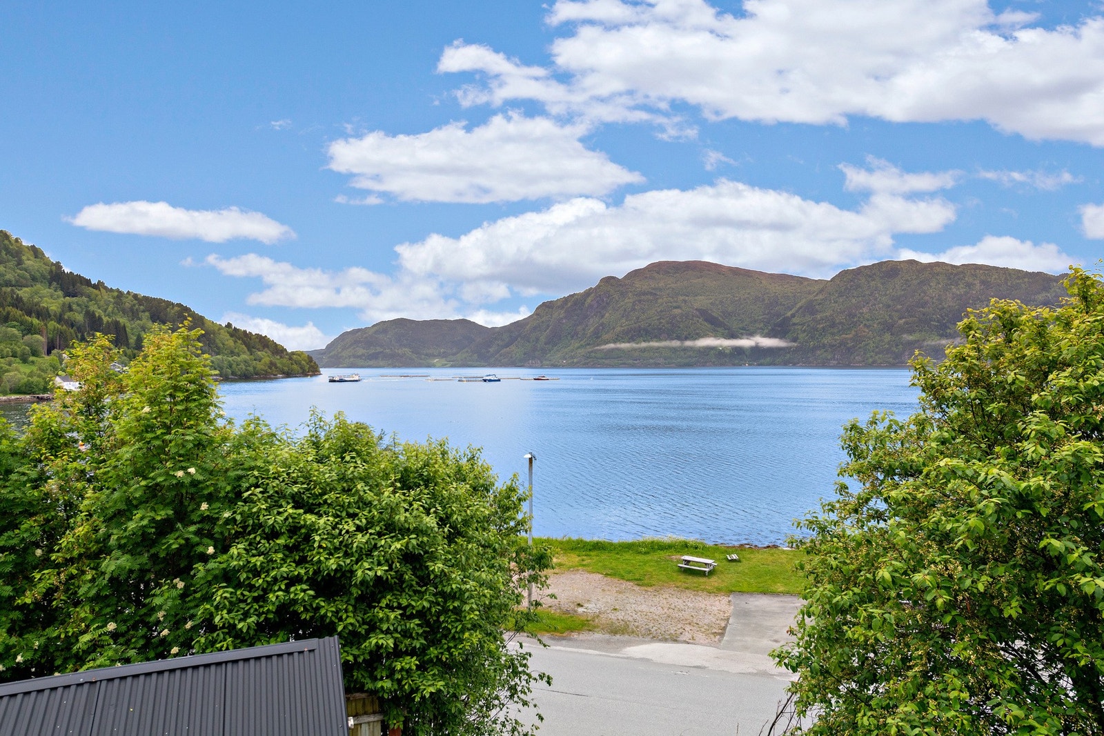 Flott utsikt fra eiendommen. Galleribilde