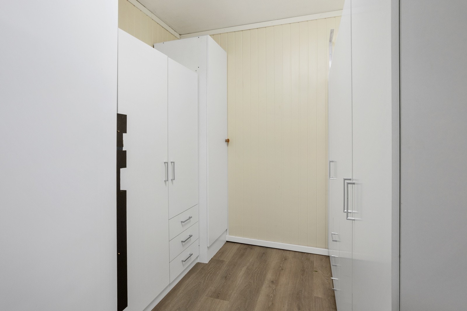 Sportsboden er innredet | adkomst fra carport Galleribilde