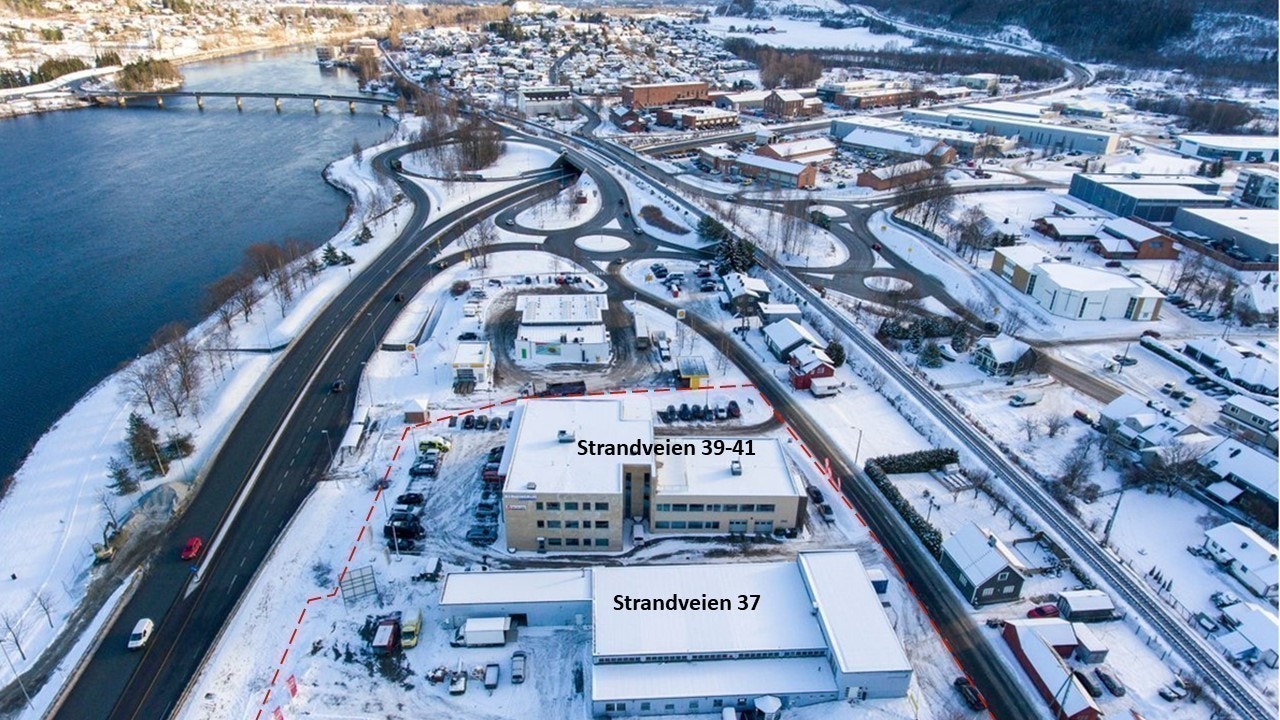 Våre eiendommer Strandveien 39-41 og Strandveien 37. Galleribilde