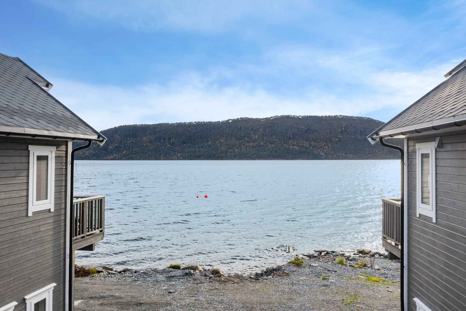 Tomt | Utsikt fra baksiden Galleribilde