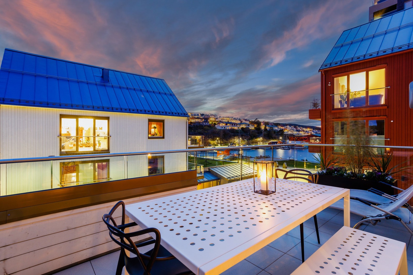 Sene sommerkvelder kan nytes med musikk fra Wrigtegaarden i bakgrunn. Galleribilde